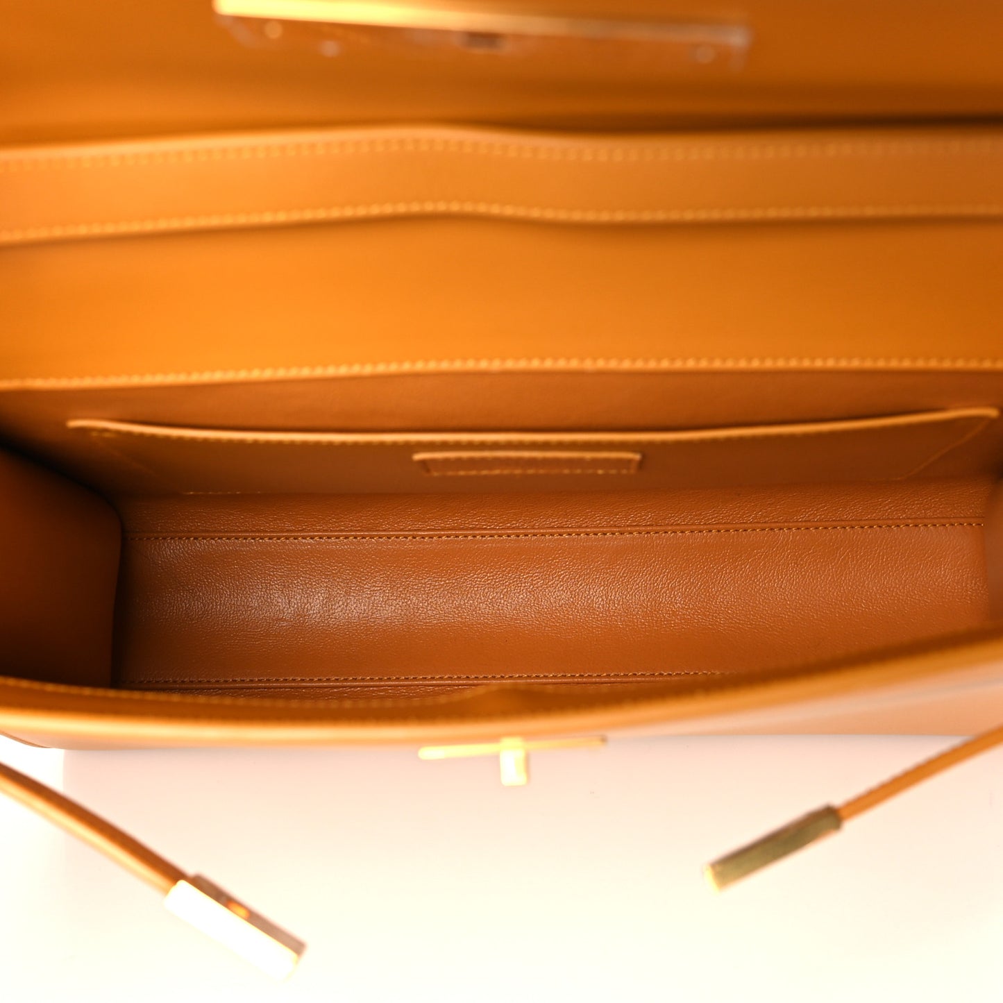Smooth Calfskin Manhattan Baguette Cheddar