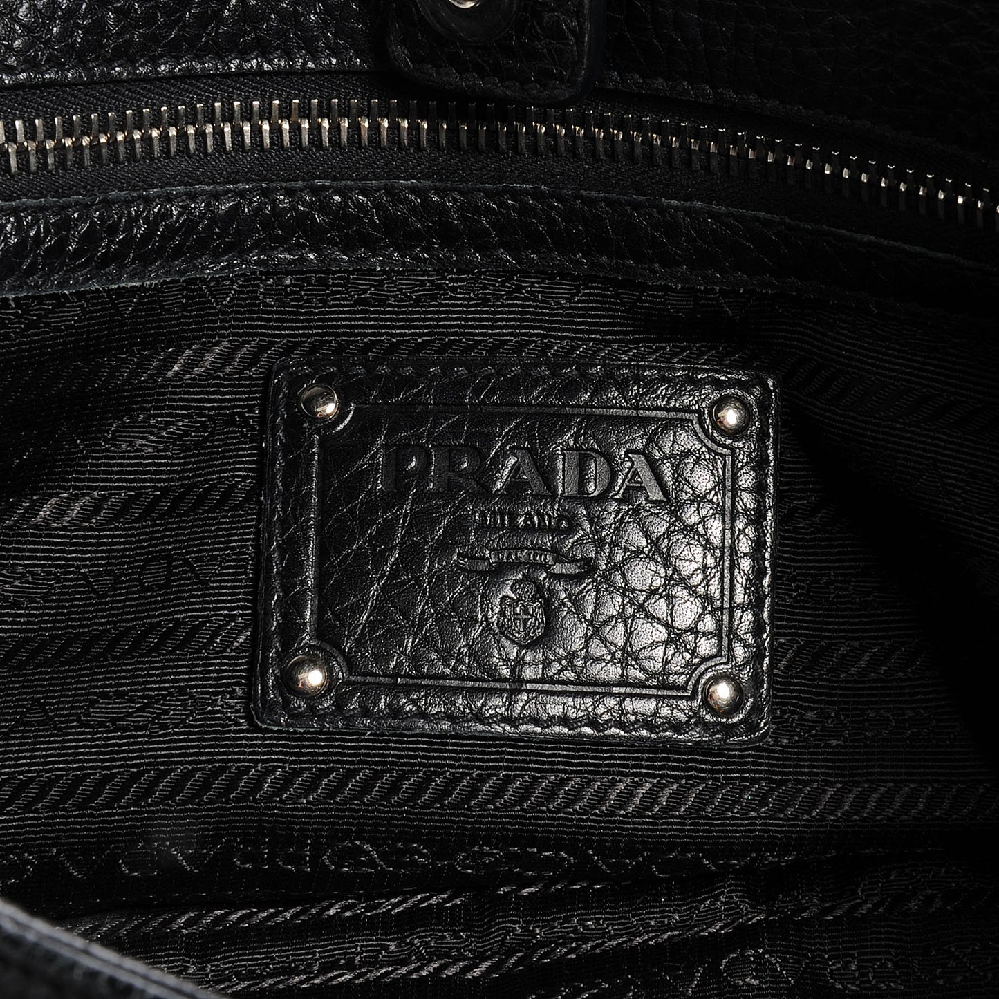 Vitello Daino Shoulder Bag Nero Black