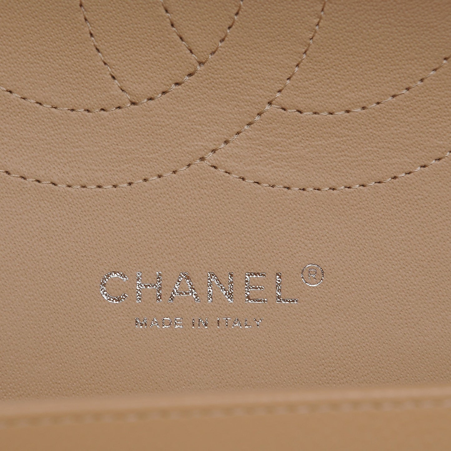 Caviar Quilted Jumbo Double Flap Beige Clair