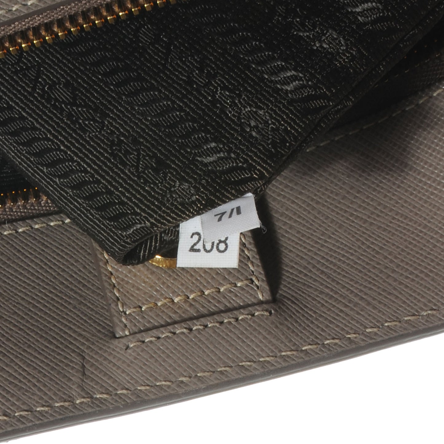 Saffiano Lux Large Tote Argilla