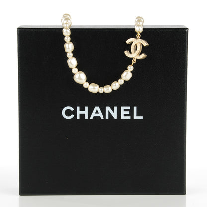 Chanel Graduated Pearl CC Short Necklace Gold 5 of 5