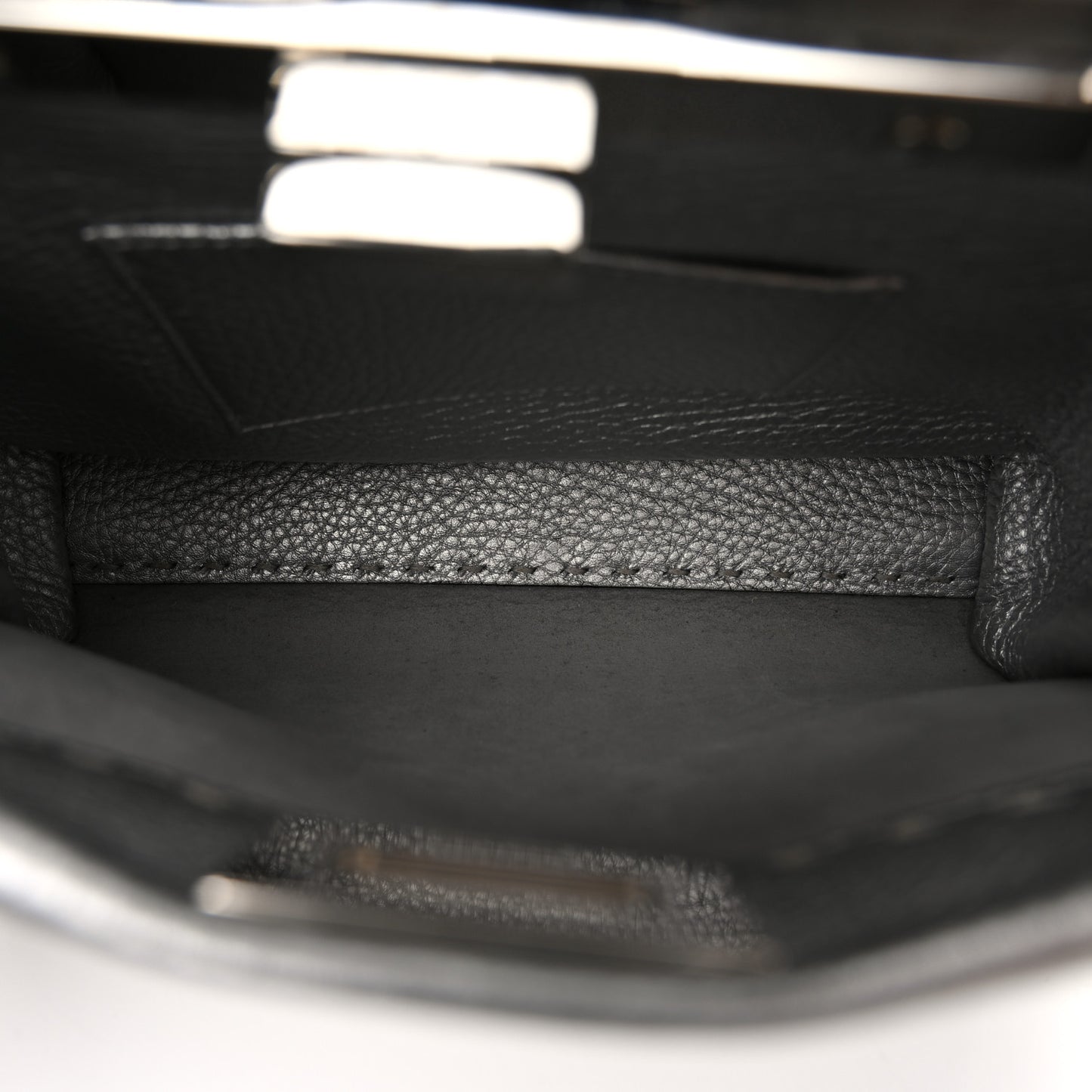 Cuoio Romano Lux Selleria Mini Peekaboo Iconic Satchel Argento