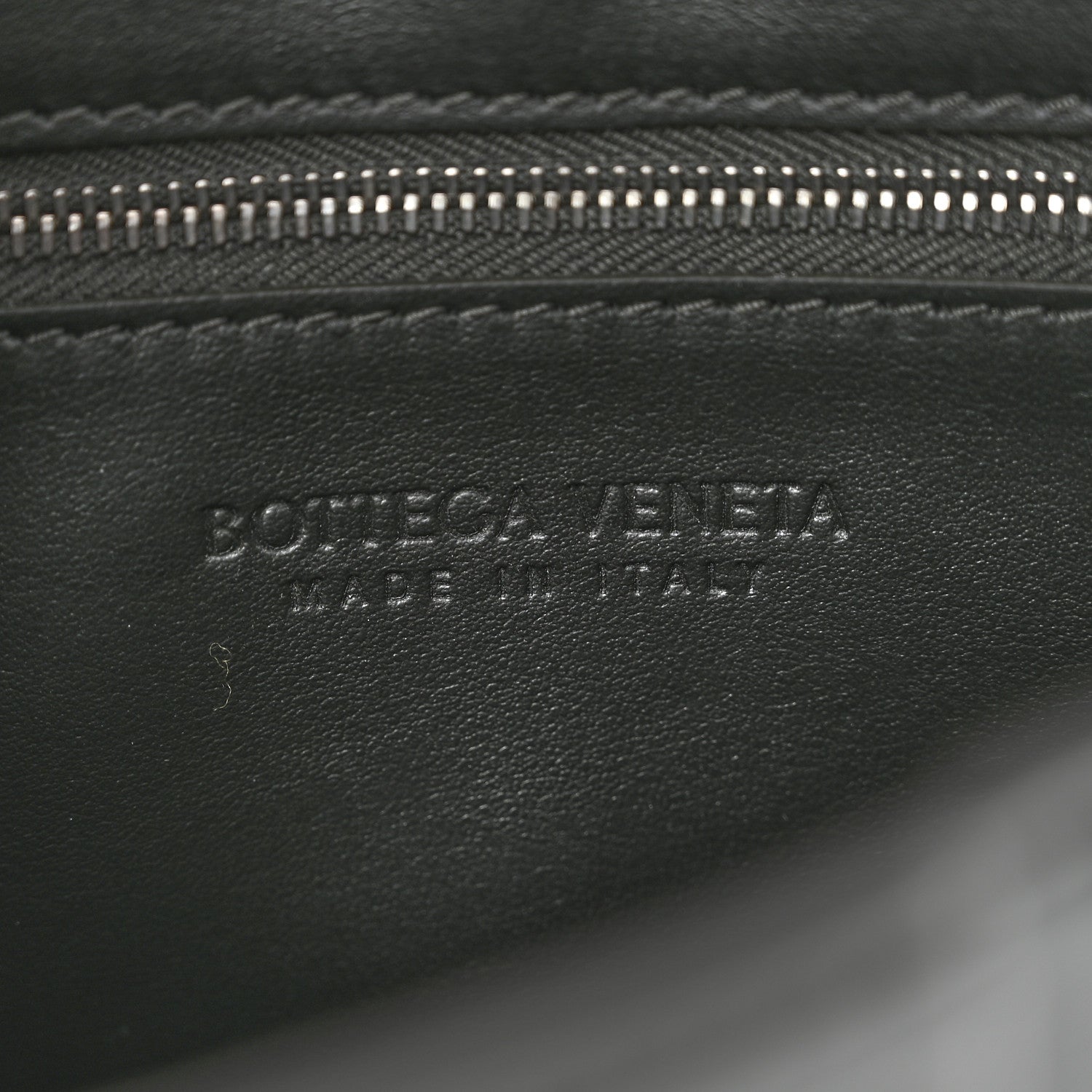 Bottega Veneta Calfskin Maxi Intreccio Cassette With Strap Bag Dark Green 7 of 16