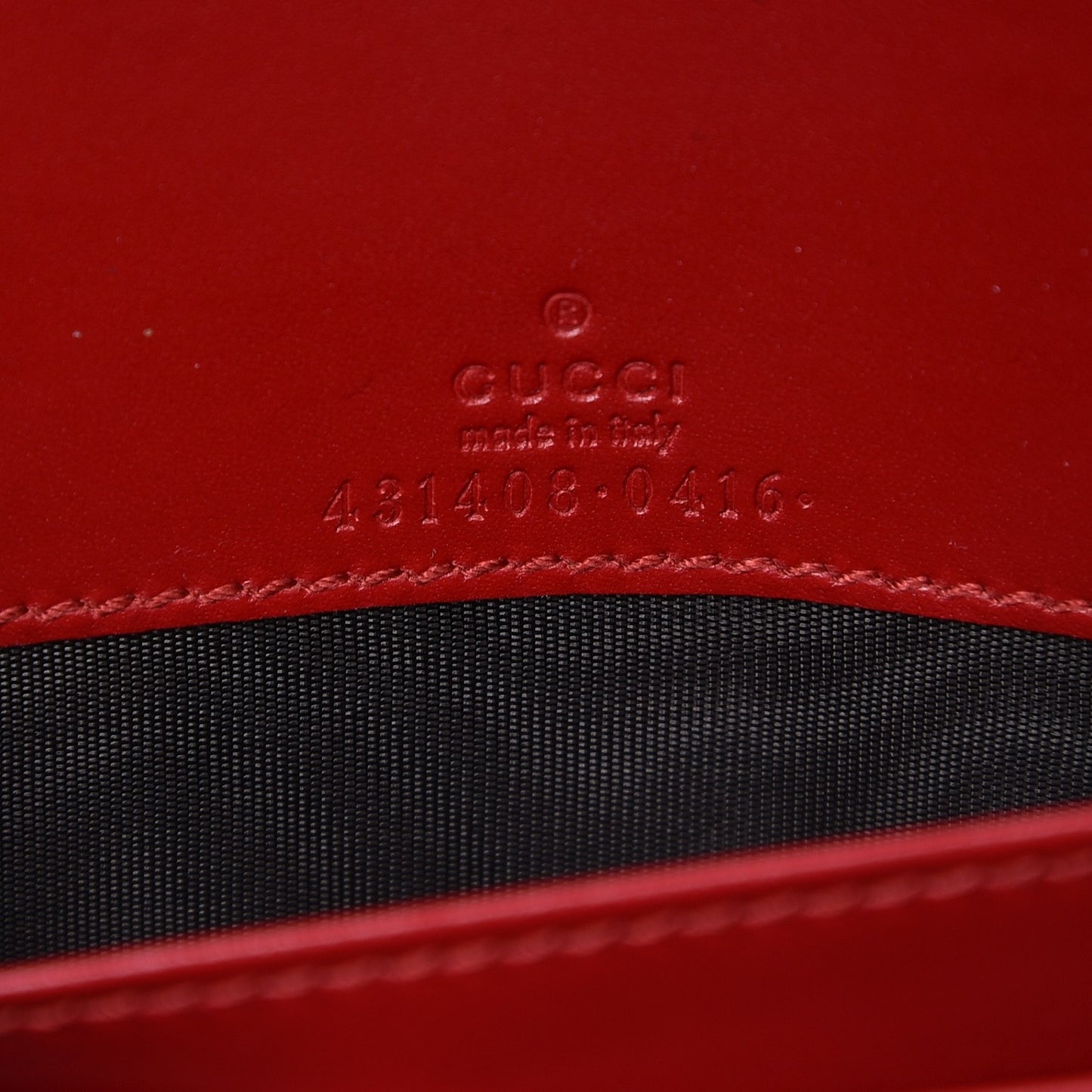 Guccissima Signature Bowy Chain Wallet Hibiscus Red