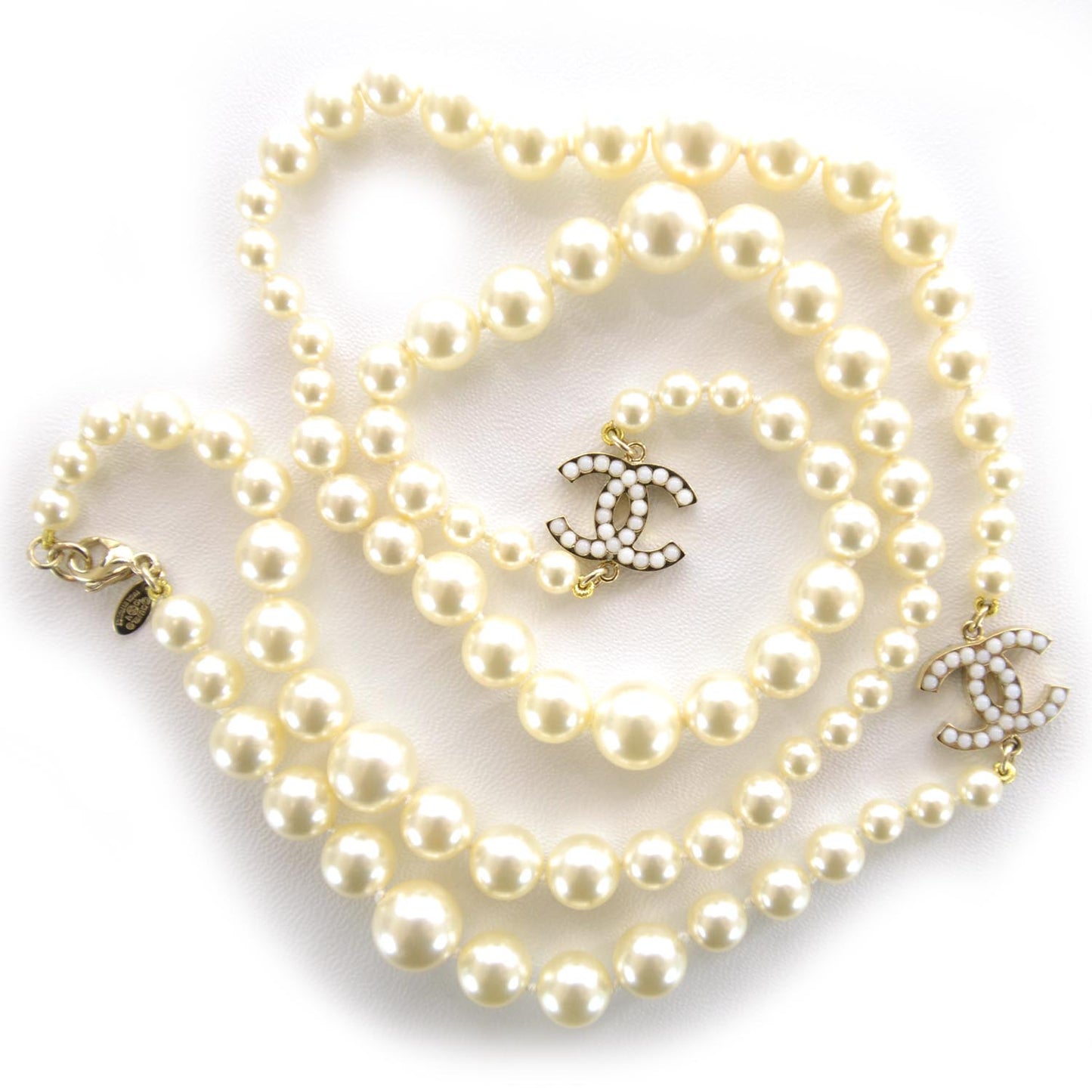 Classic CC Graduated Pearl Necklace