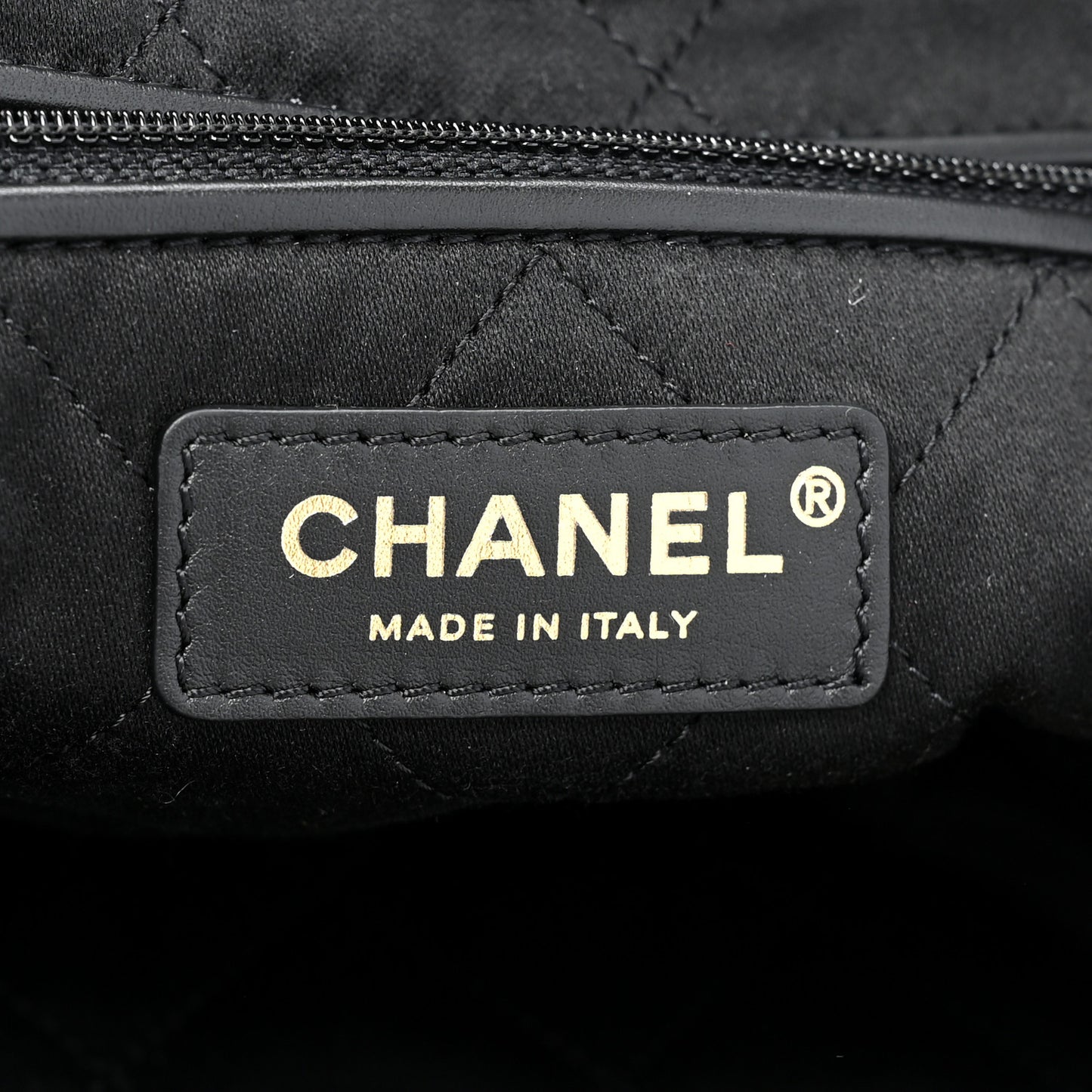 Shiny Calfskin Quilted Small Chanel 22 Black