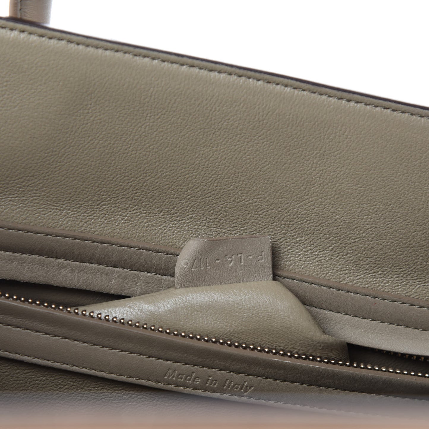 Crocodile Embossed Nubuck Medium Phantom Luggage Beige