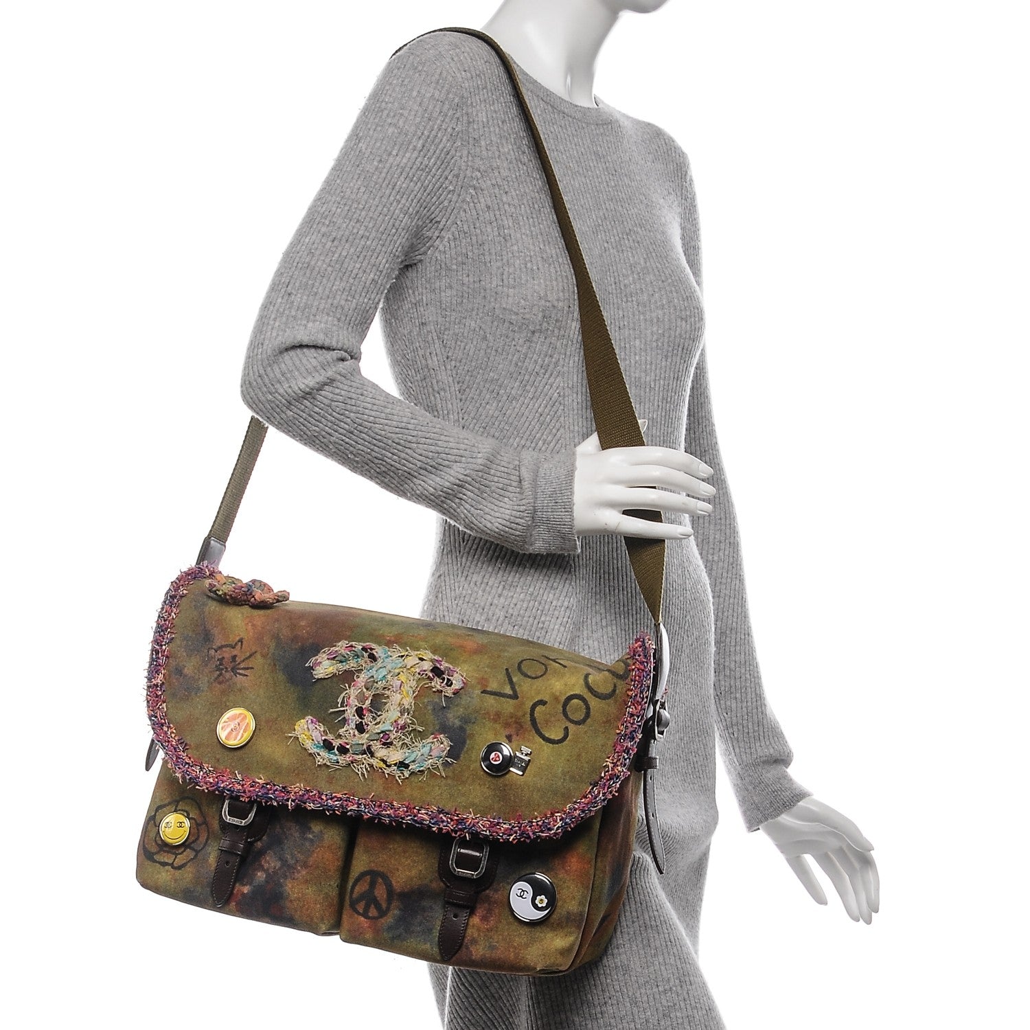 Chanel Washed Toile Large Graffiti On The Pavements Messenger Khaki Multicolor 2 of 7