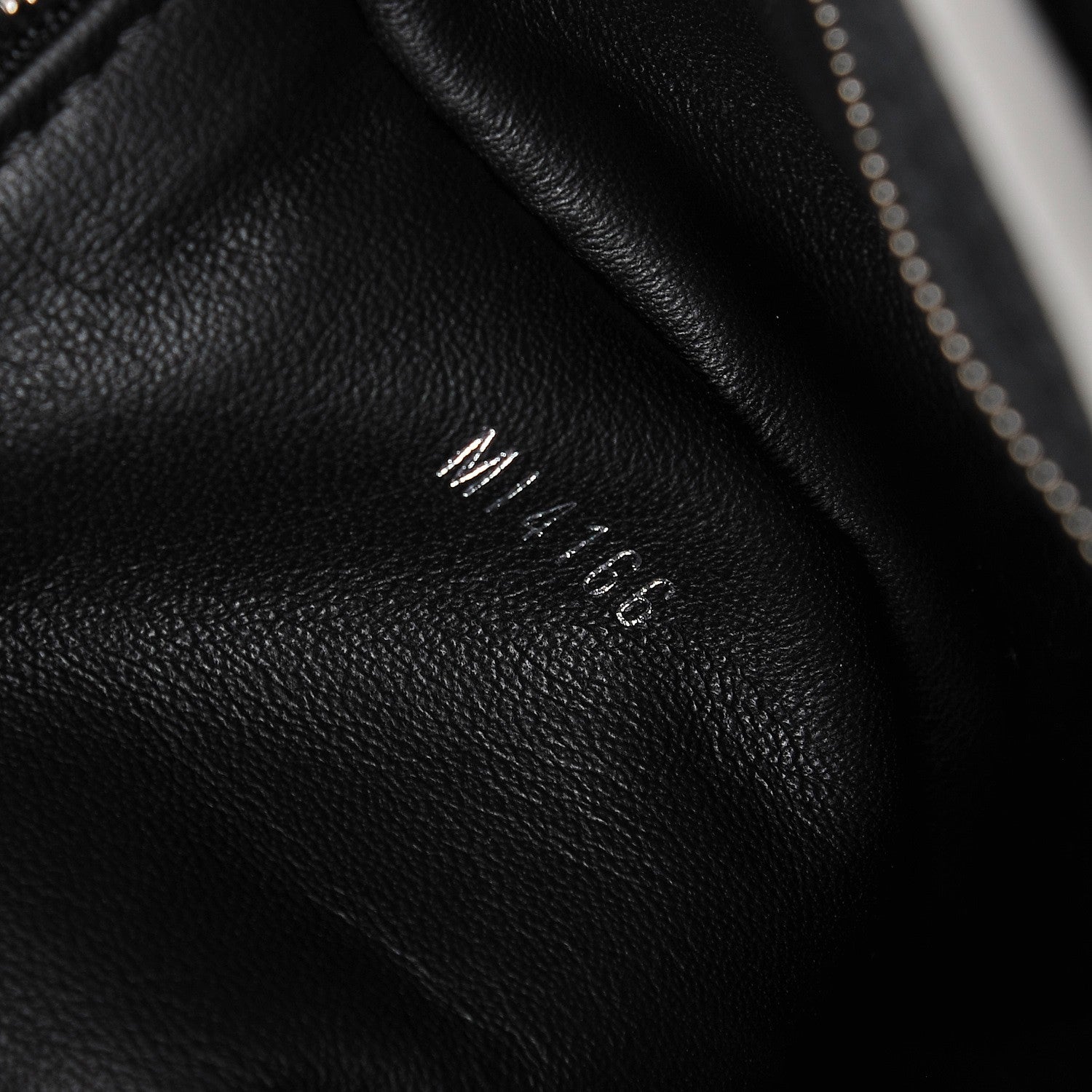 Louis Vuitton Taurillon Capucines PM Black White 8 of 8