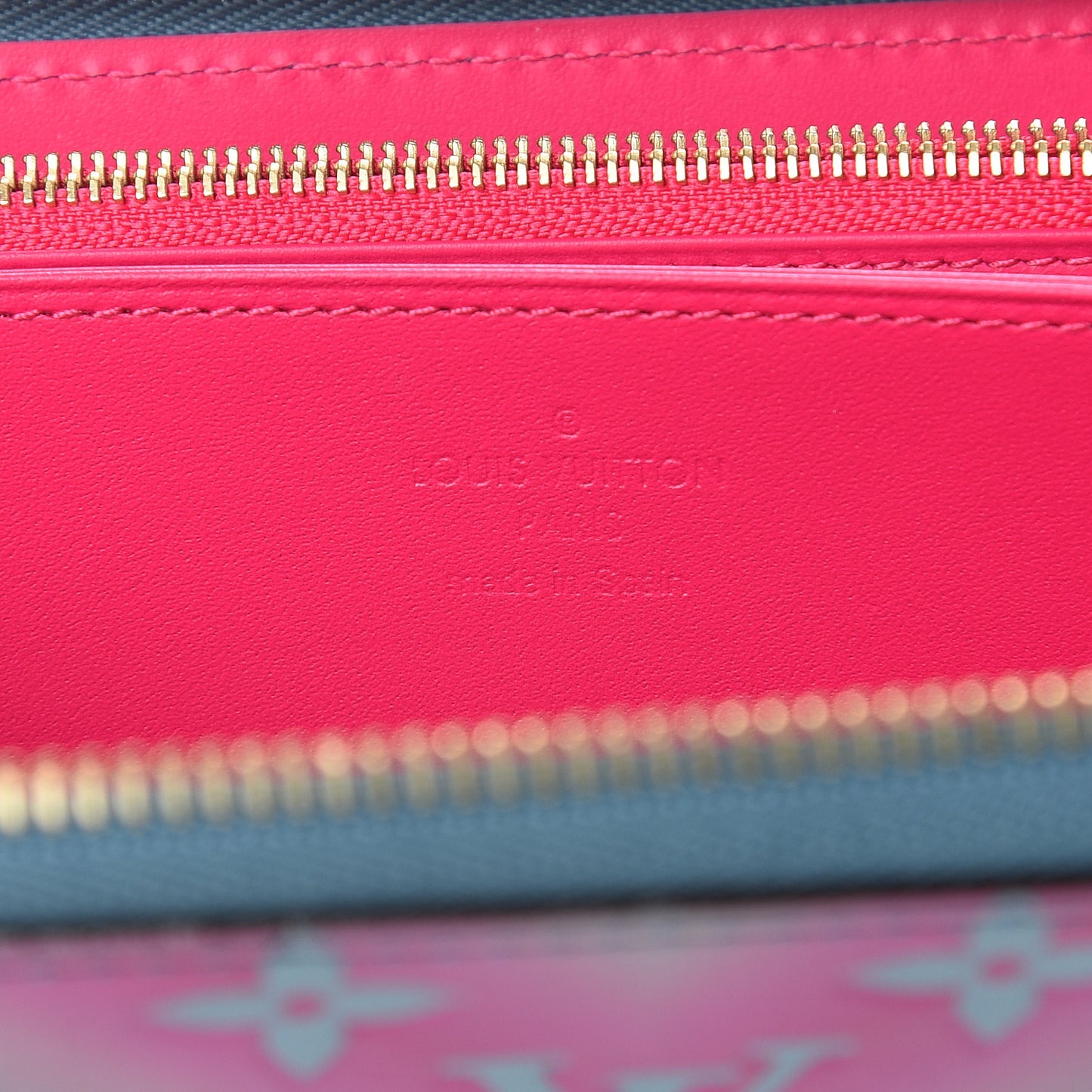 Metallic Vernis Degrade Zippy Wallet Blue Pink
