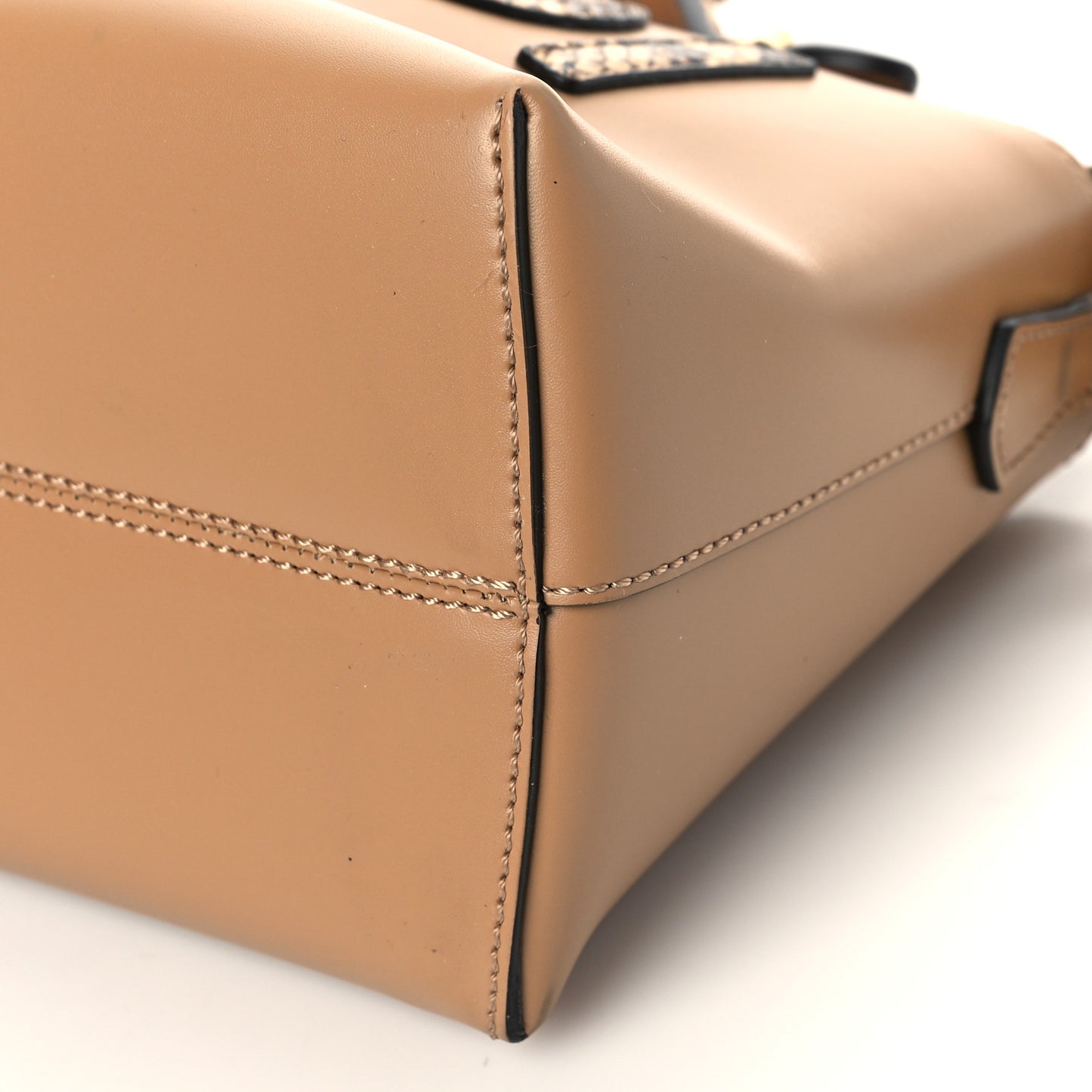 Vitello King Elaphe Python Print Logo Medium By The Way Boston Bag Miele Scuro Makeup