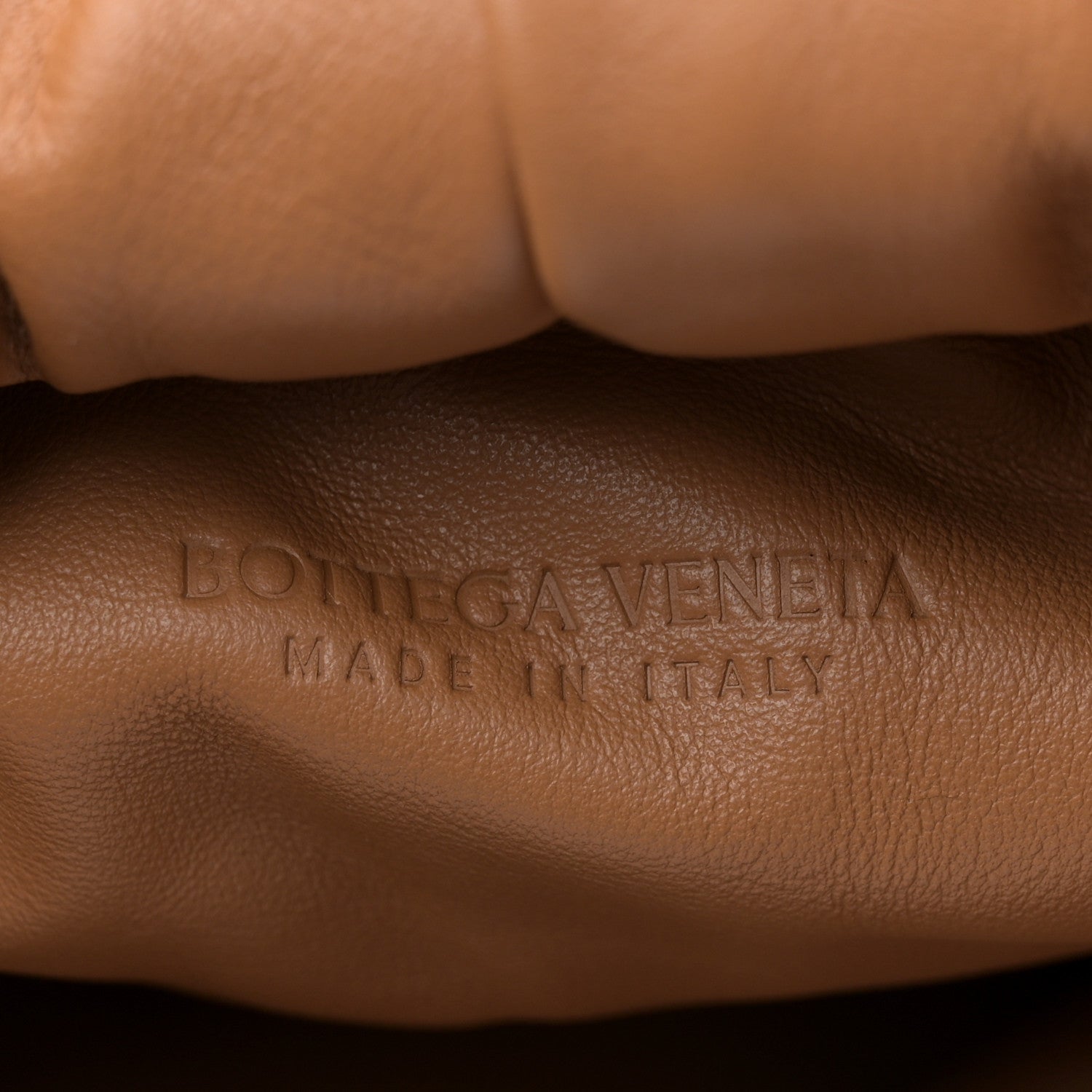 Bottega Veneta Smooth Butter Calfskin Large The Shoulder Pouch Cammello 6 of 11