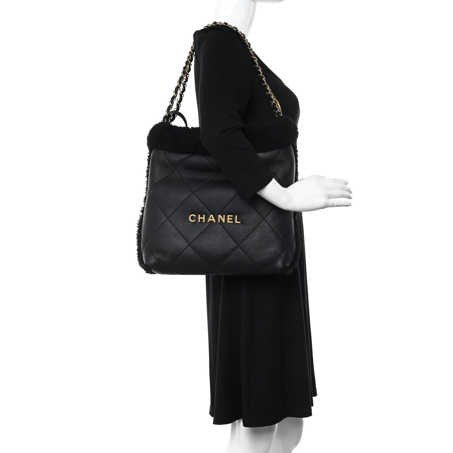 Shearling Aged Lambskin Quilted Small Chanel 22 Black