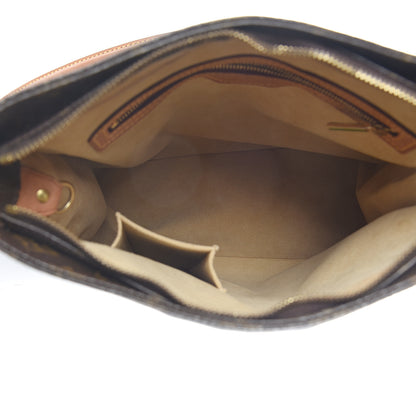 Louis Vuitton Monogram Looping GM 4 of 8