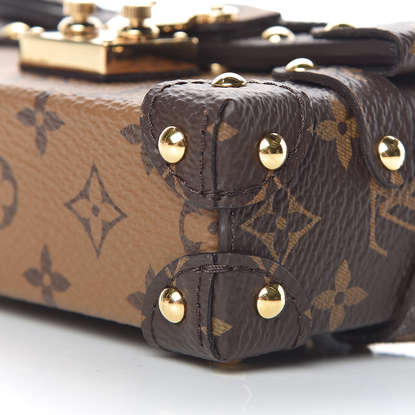 Reverse Monogram Essential Trunk NM