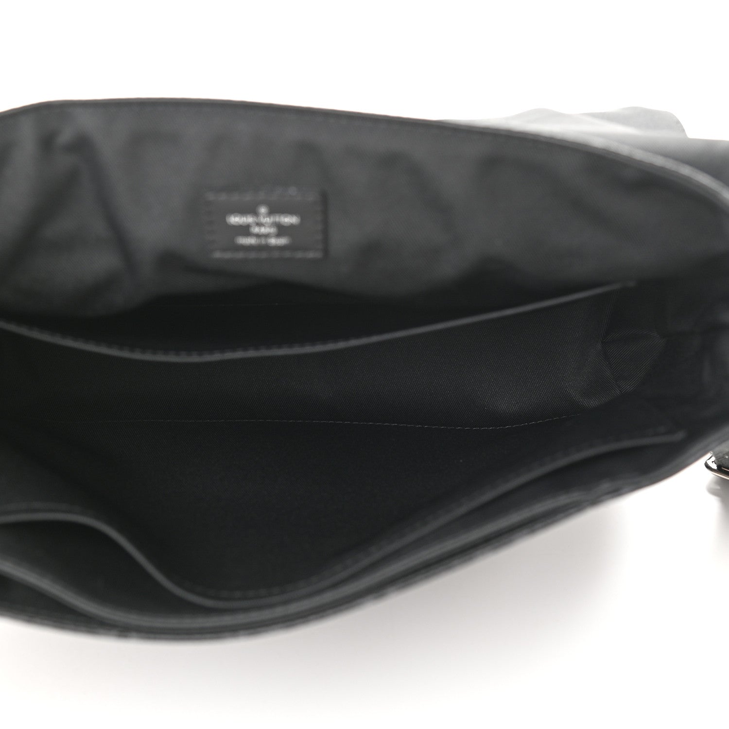 Louis Vuitton Monogram Eclipse District MM 5 of 8
