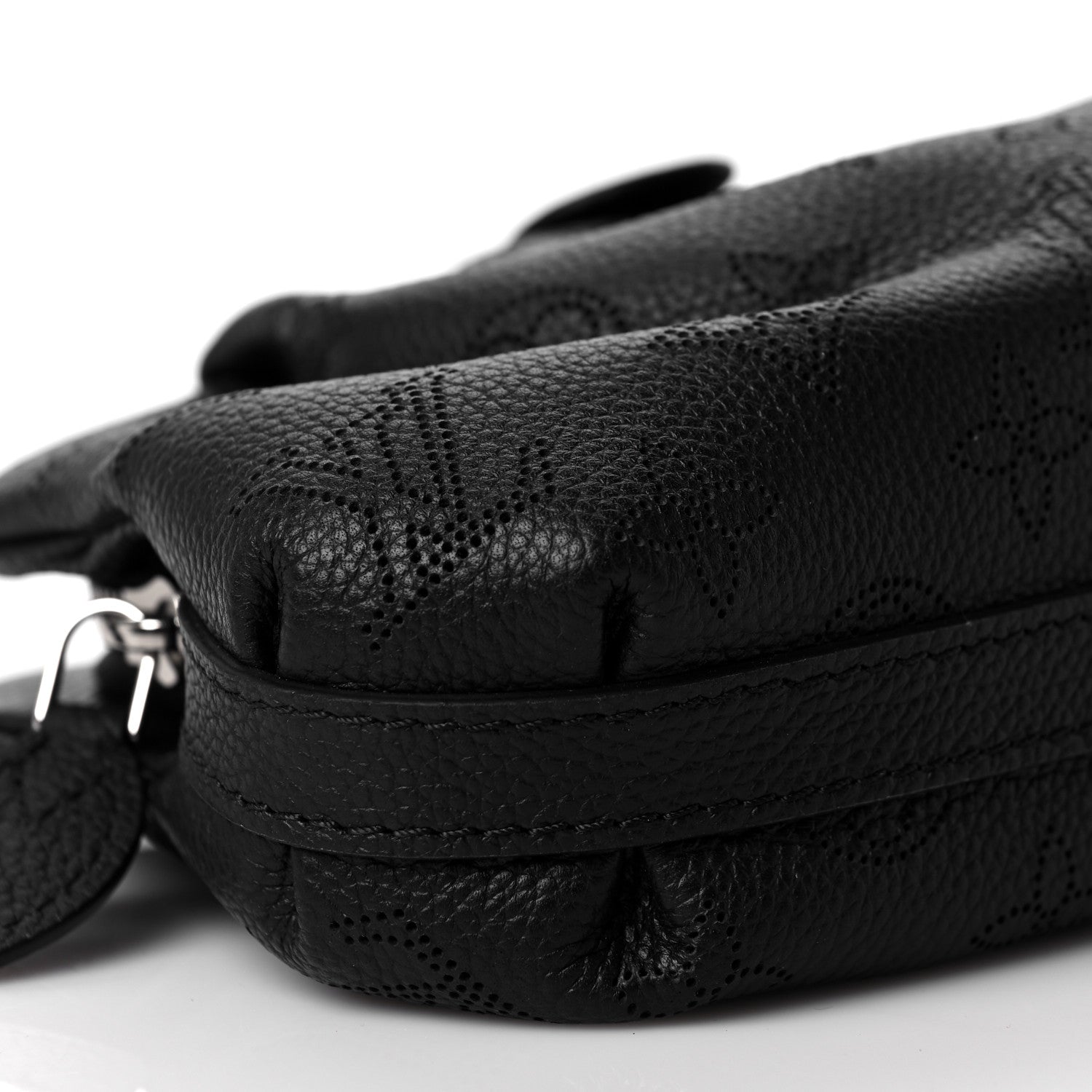 Louis Vuitton Mahina Scala Mini Pouch Black 17 of 20