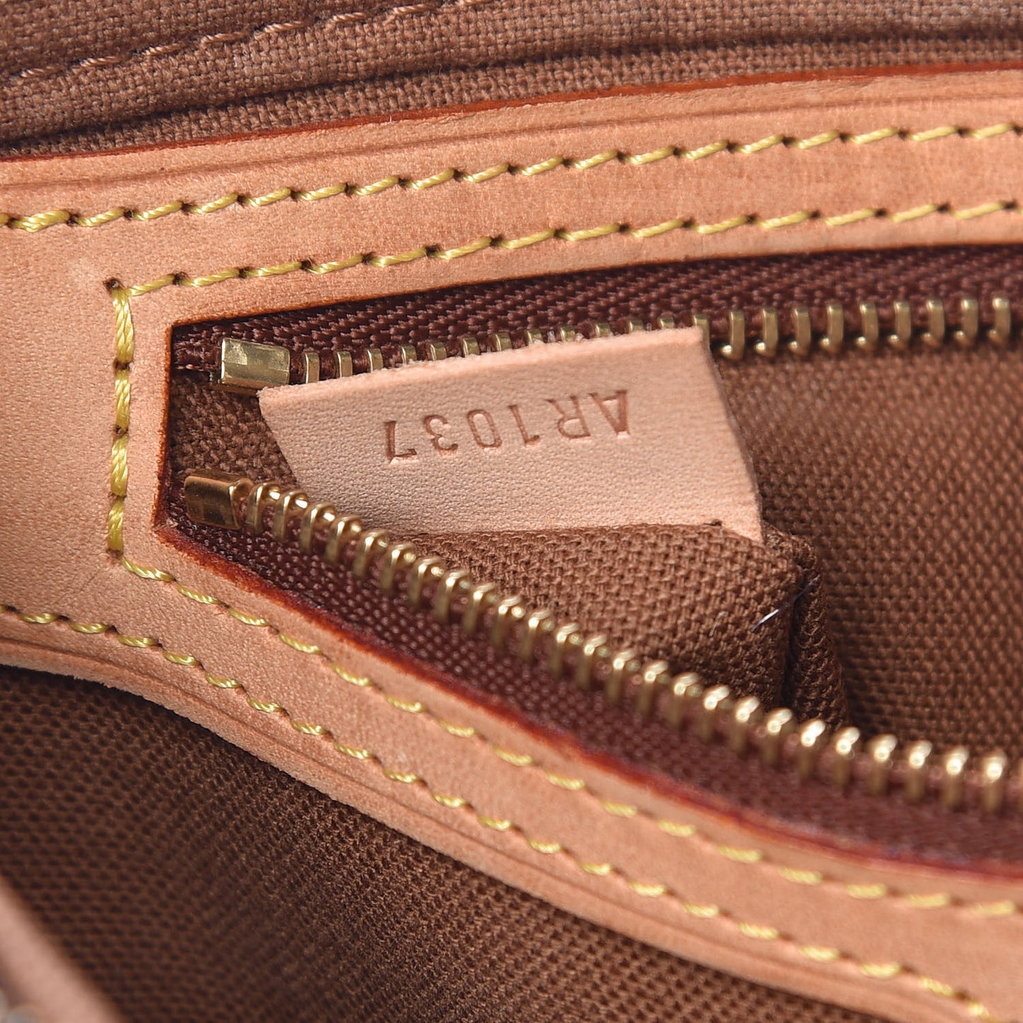 Monogram Trotteur