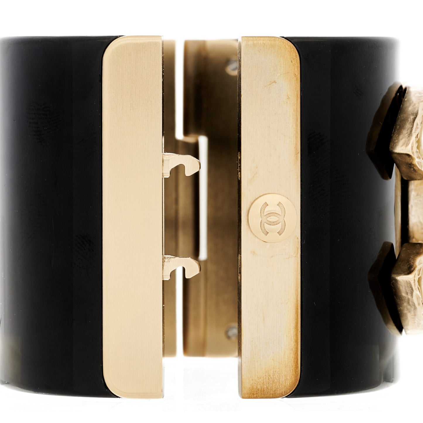 Resin Pearl CC Cuff Bracelet Black