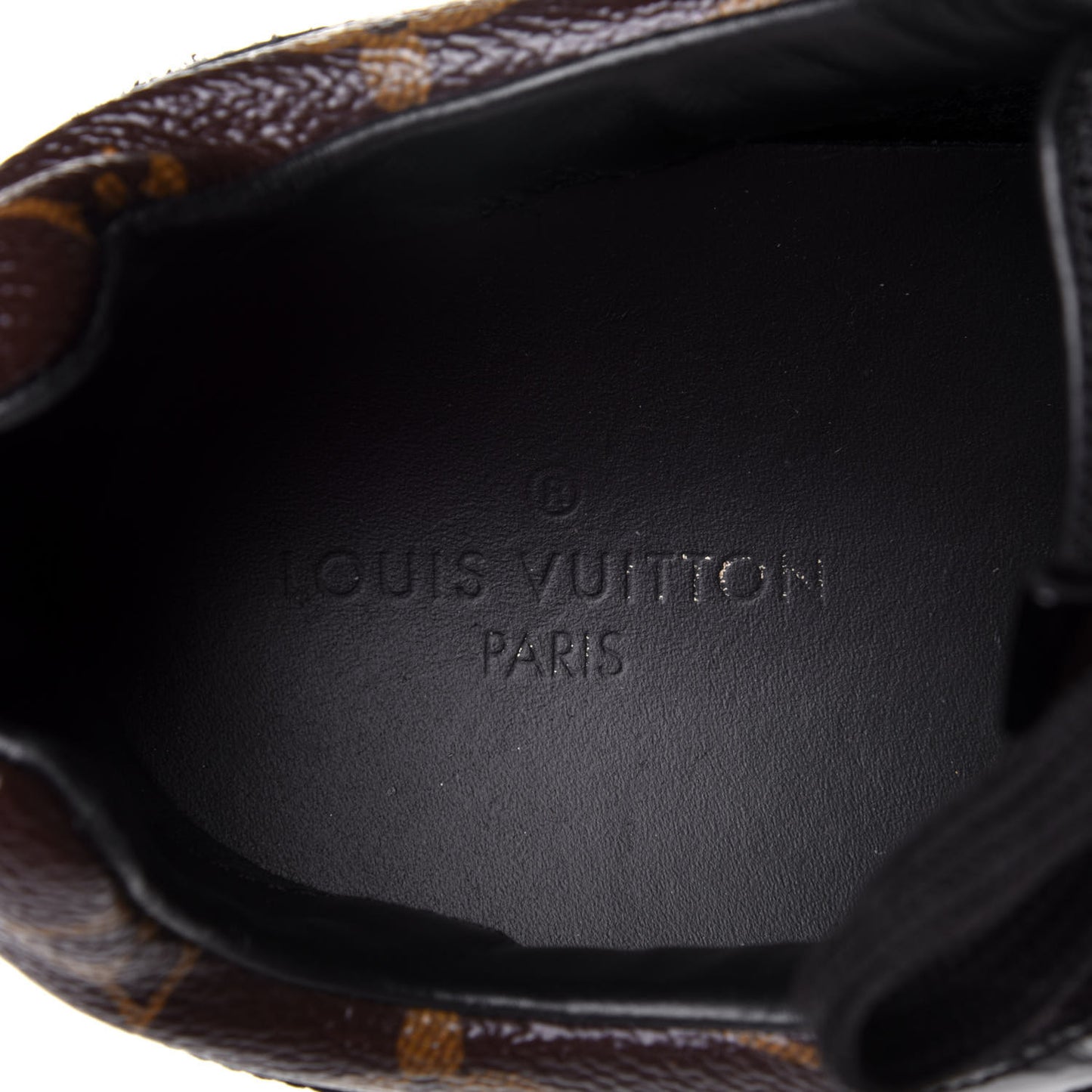 Suede Monogram Run Away Sneakers 40 Black