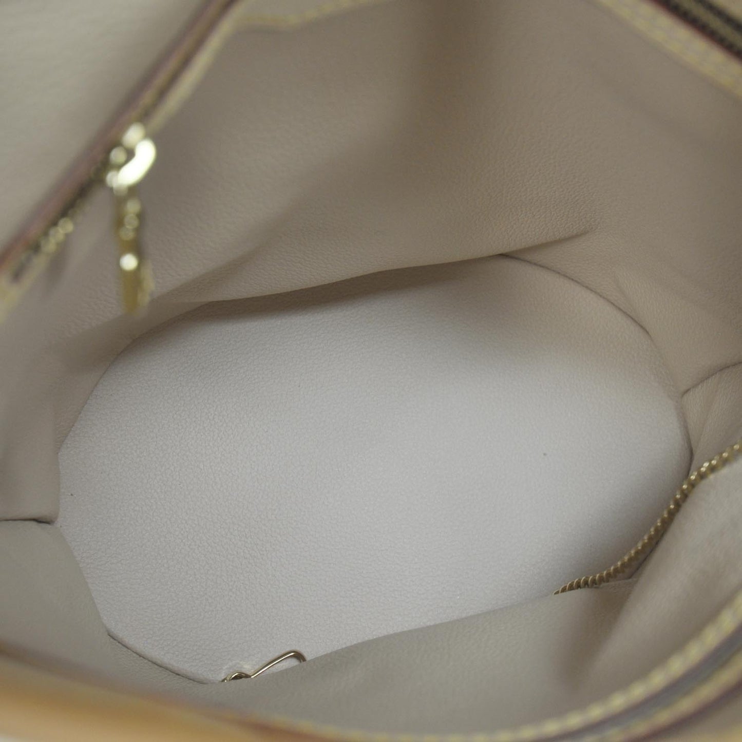 Monogram Petit Bucket 23