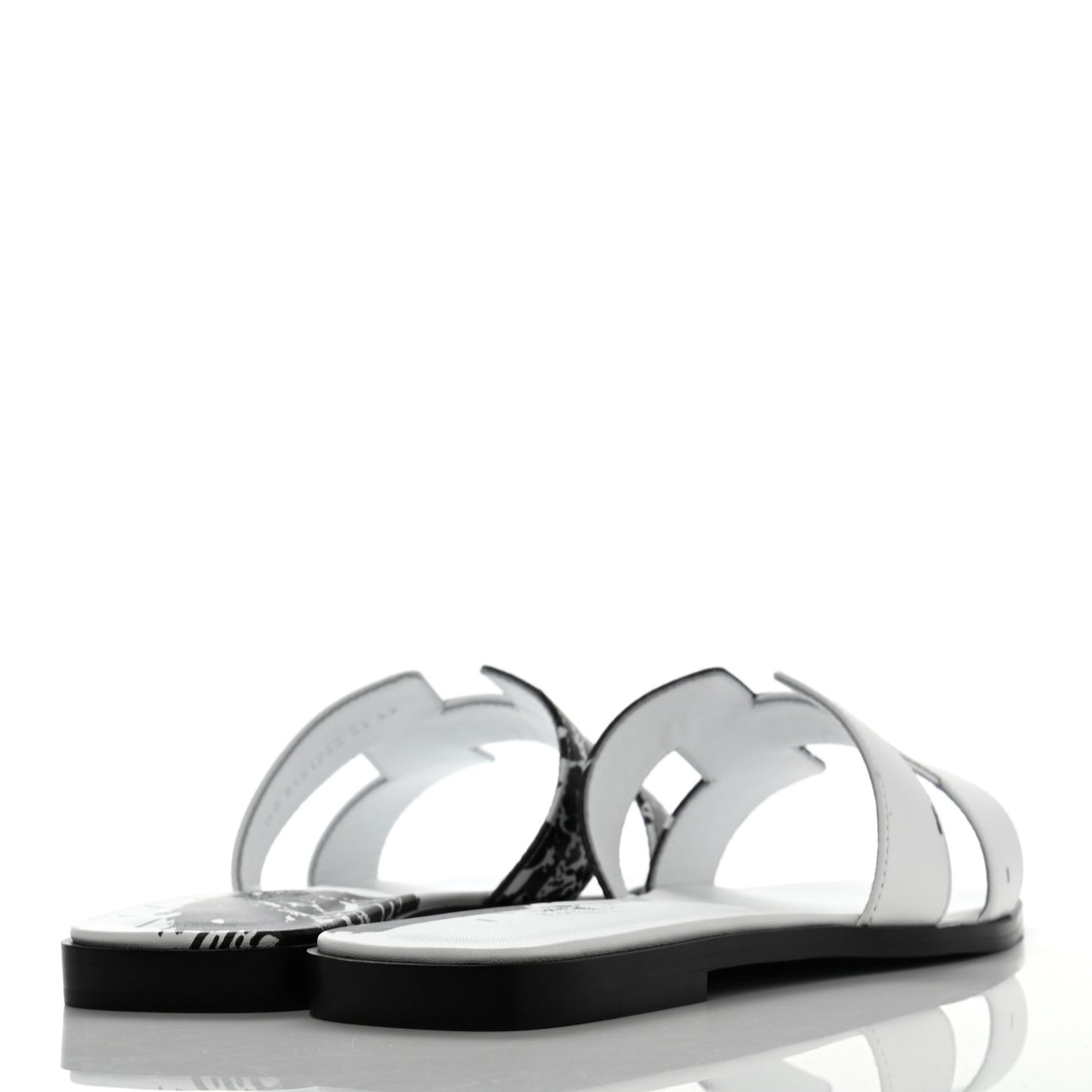 Calfskin Peinture Fraiche Oran Sandals 38 White Black