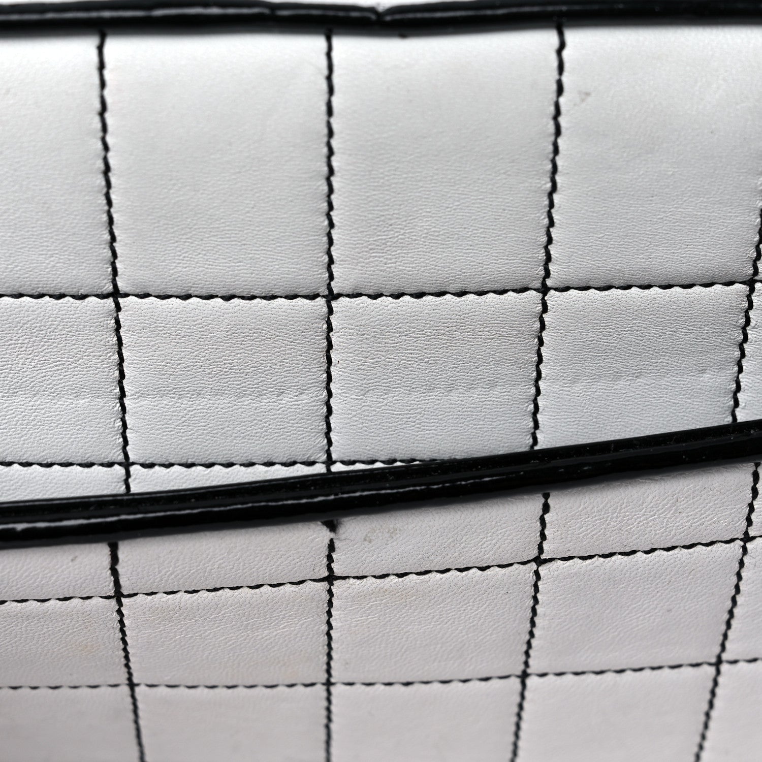 Chanel Lambskin Reissue Chocolate Bar Flap White Black 26 of 30