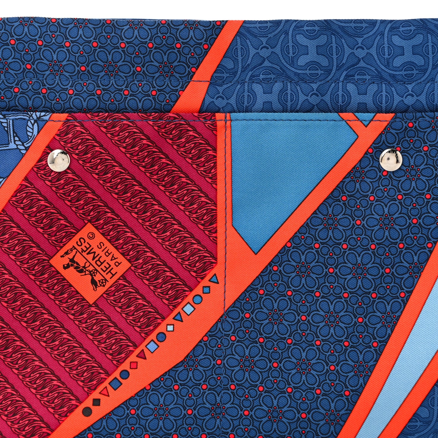 Hermes Silk Carre en Cravates Fourbi 25 MM Pouch Bleu Saphir 8 of 11