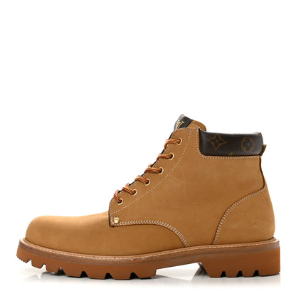 Louis Vuitton Nubuck Calfskin Monogram Mens Oberkampf Ankle Boots Beige 1 of 11