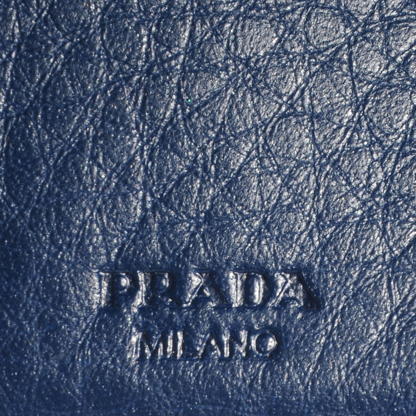 Vitello Daino Metal Tri-Fold Wallet Bleuette
