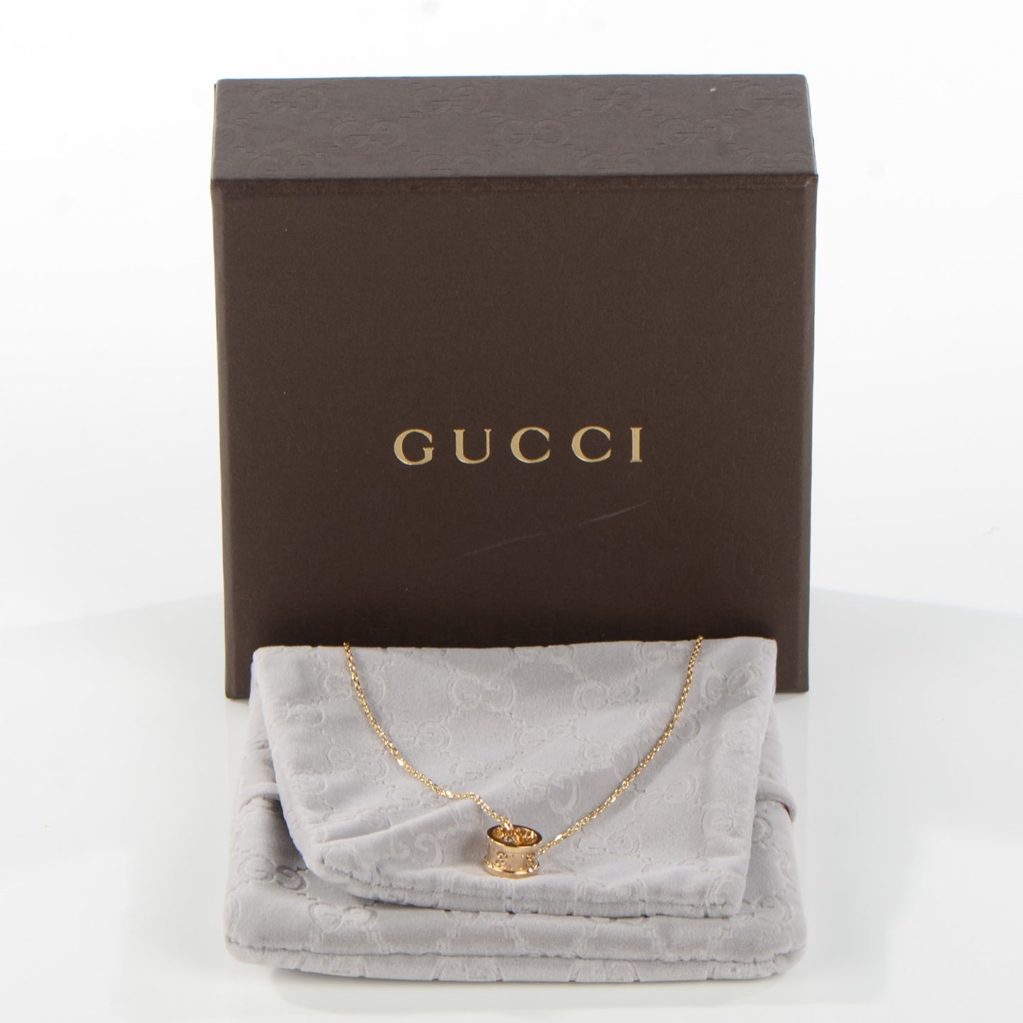 18K Yellow Gold Icon Twirl Pendant Necklace