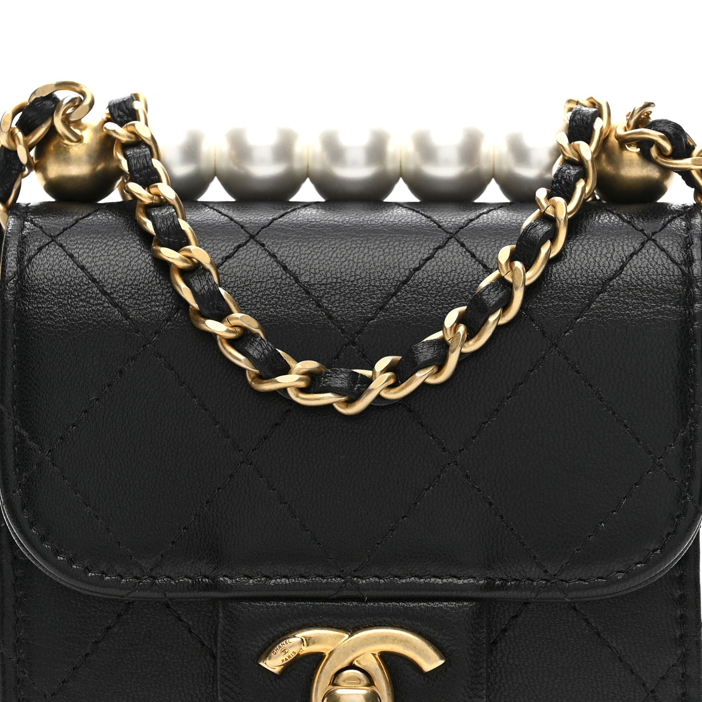 Goatskin Chic Pearls Clutch On Chain Black