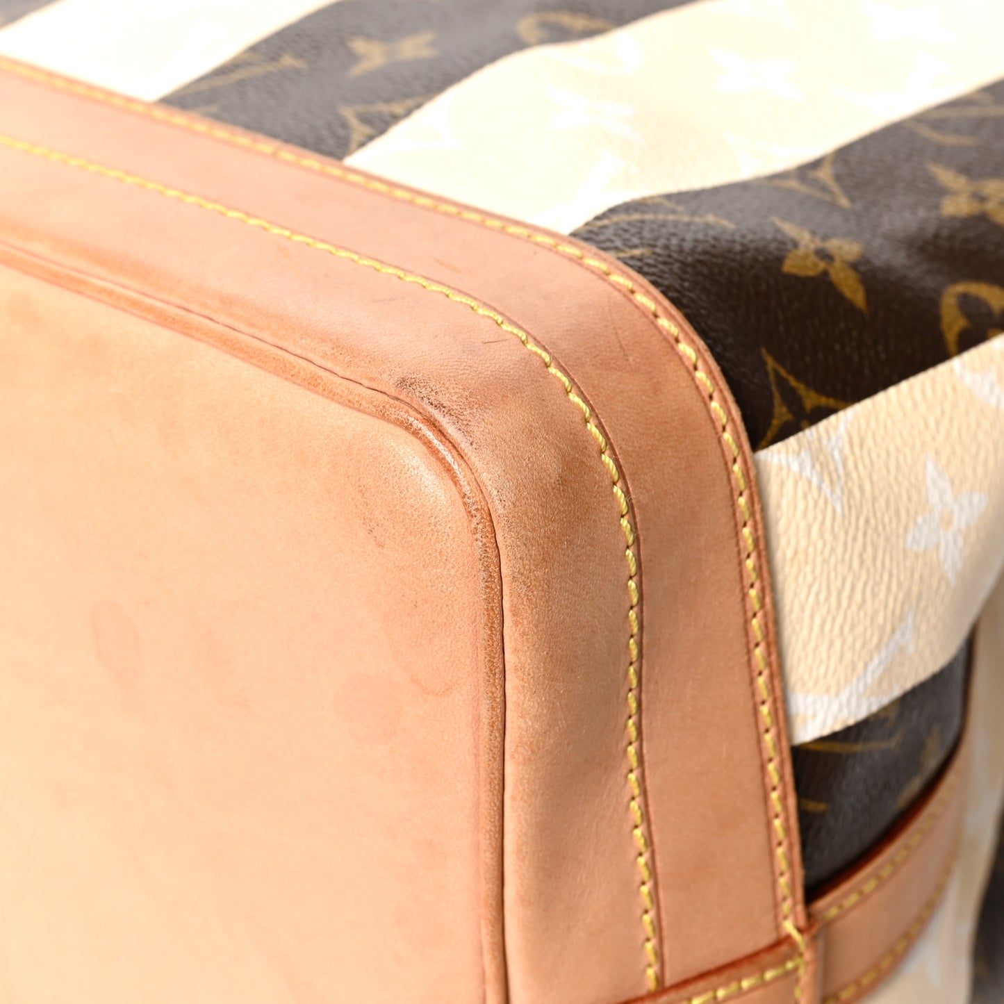 Monogram Rayures Noe