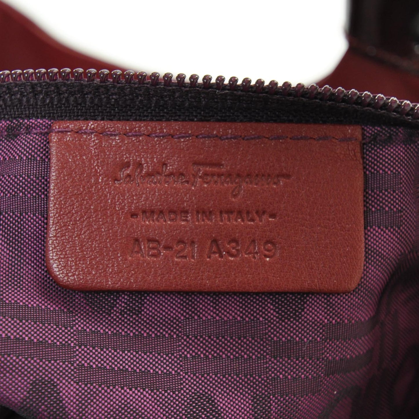 SALVATOREFERRAGAMOPatentLeatherLargeGancioCelticoHobo