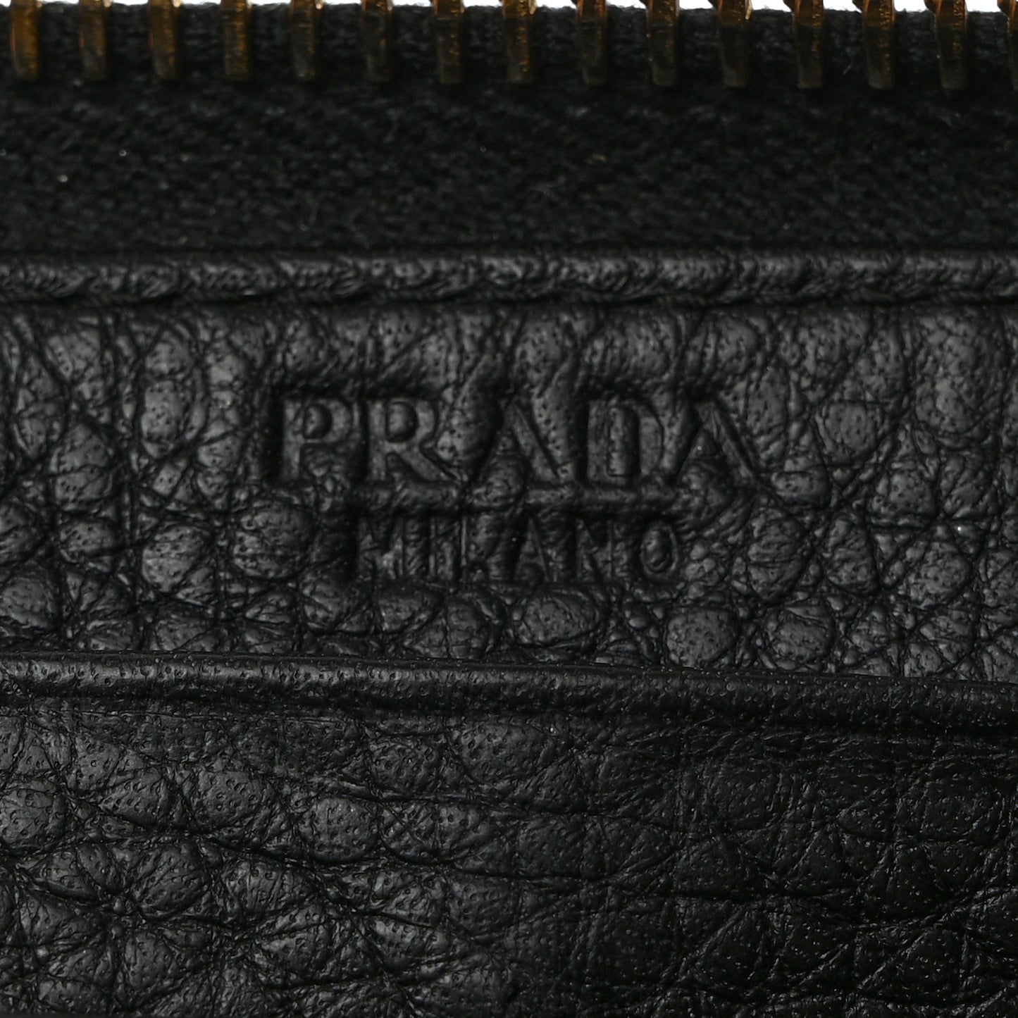 Vitello Move Half Zip Wallet Black