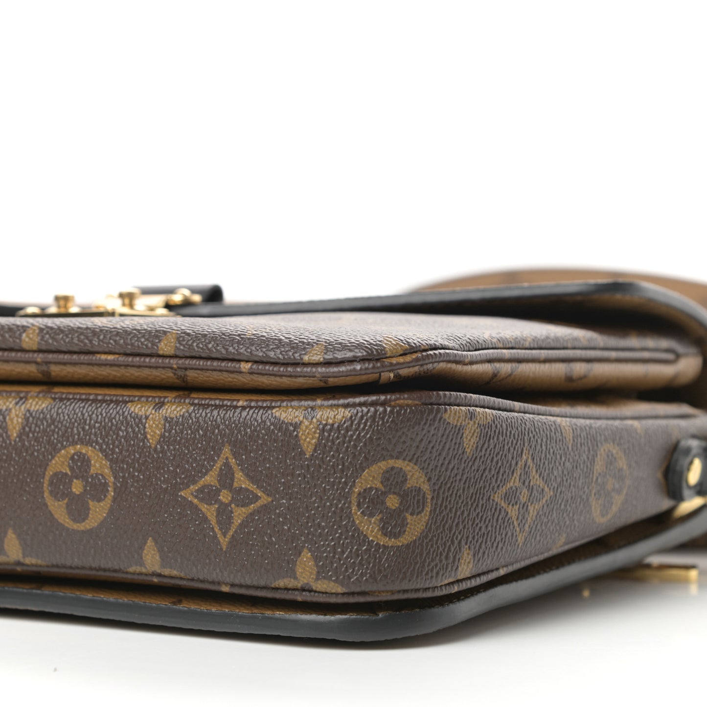 Reverse Monogram Pochette Metis