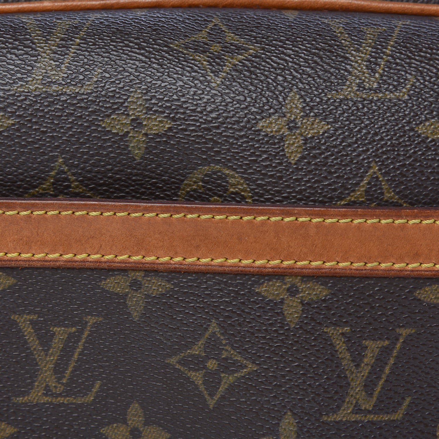 Louis Vuitton Monogram Reporter PM 12 of 16