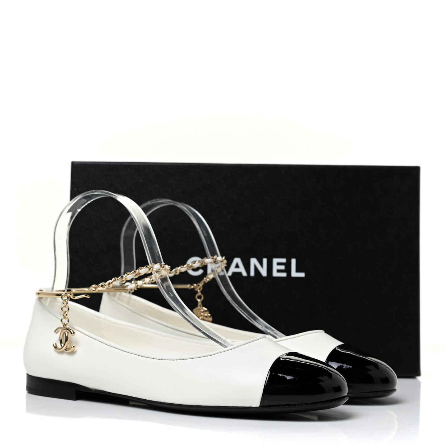 Lambskin Patent Calfskin Cap Toe Ankle Chain Ballerina Flats 37.5 White Black