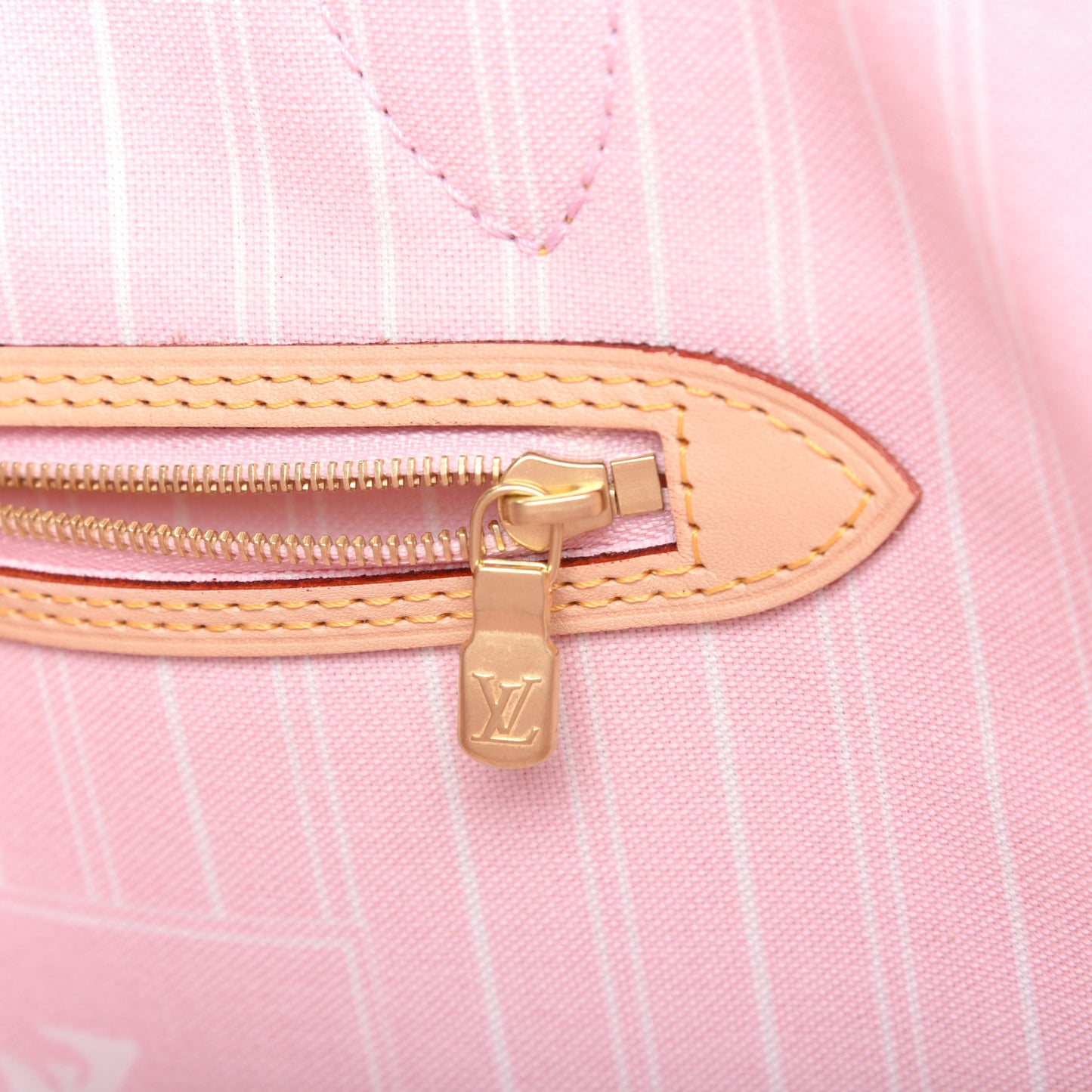 Monogram Giant By The Pool Neverfull MM Light Pink