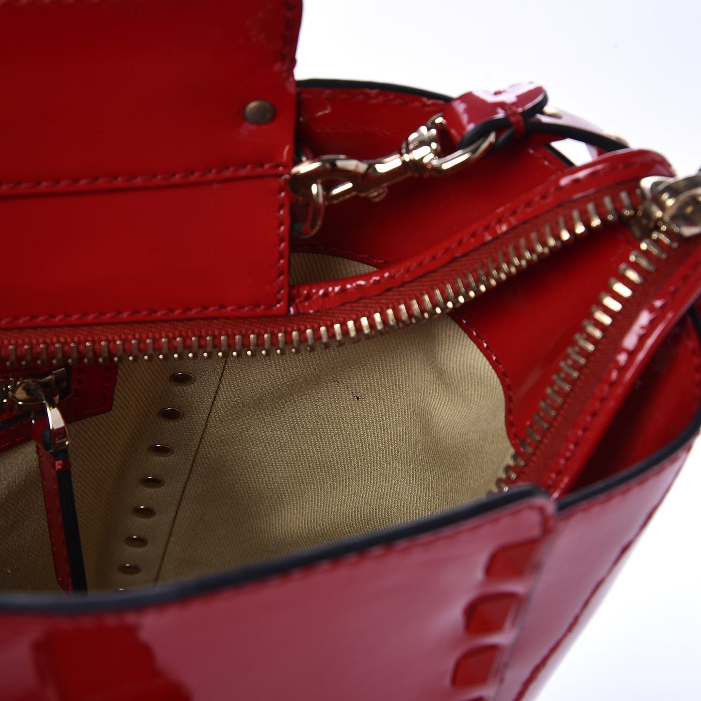 Patent Monochrome Rockstud Double Handle Tote Rosso Valentino