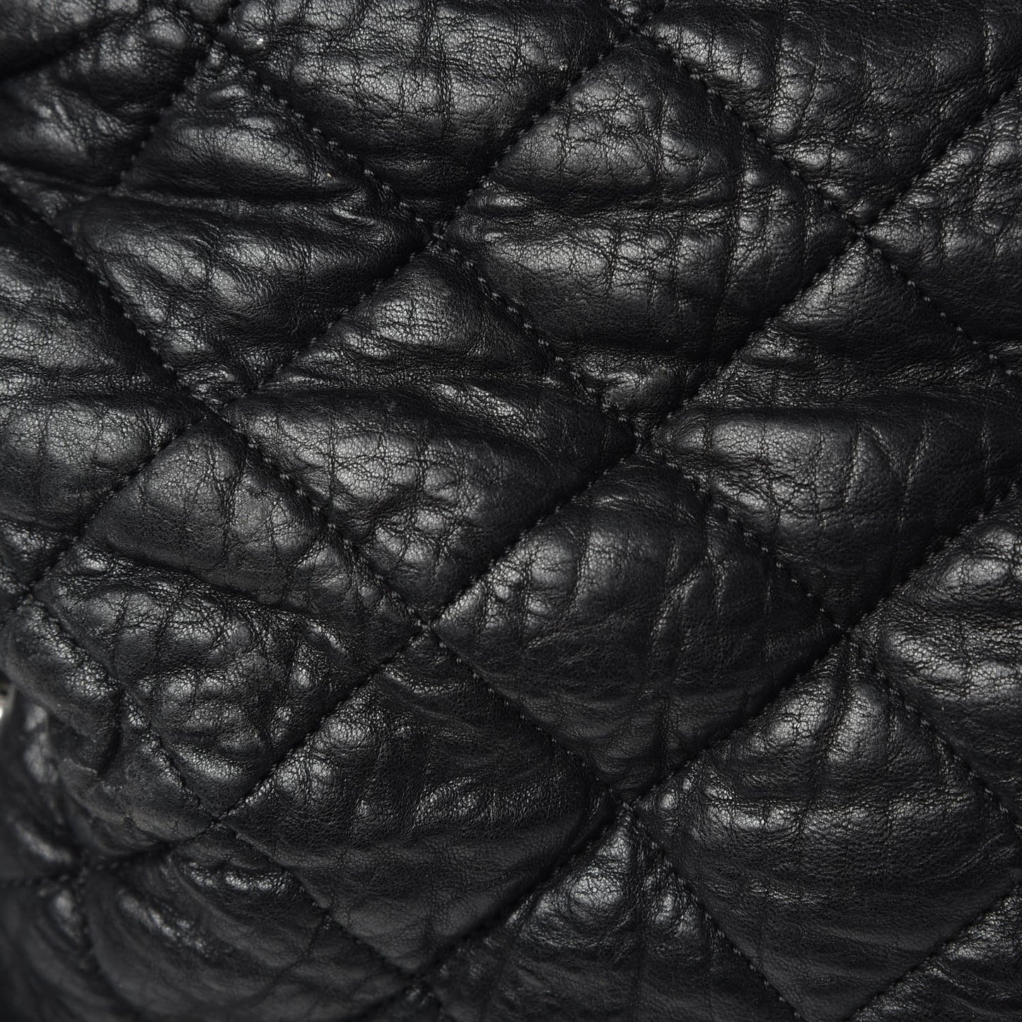 Washed Lambskin Chain Around Hobo Black