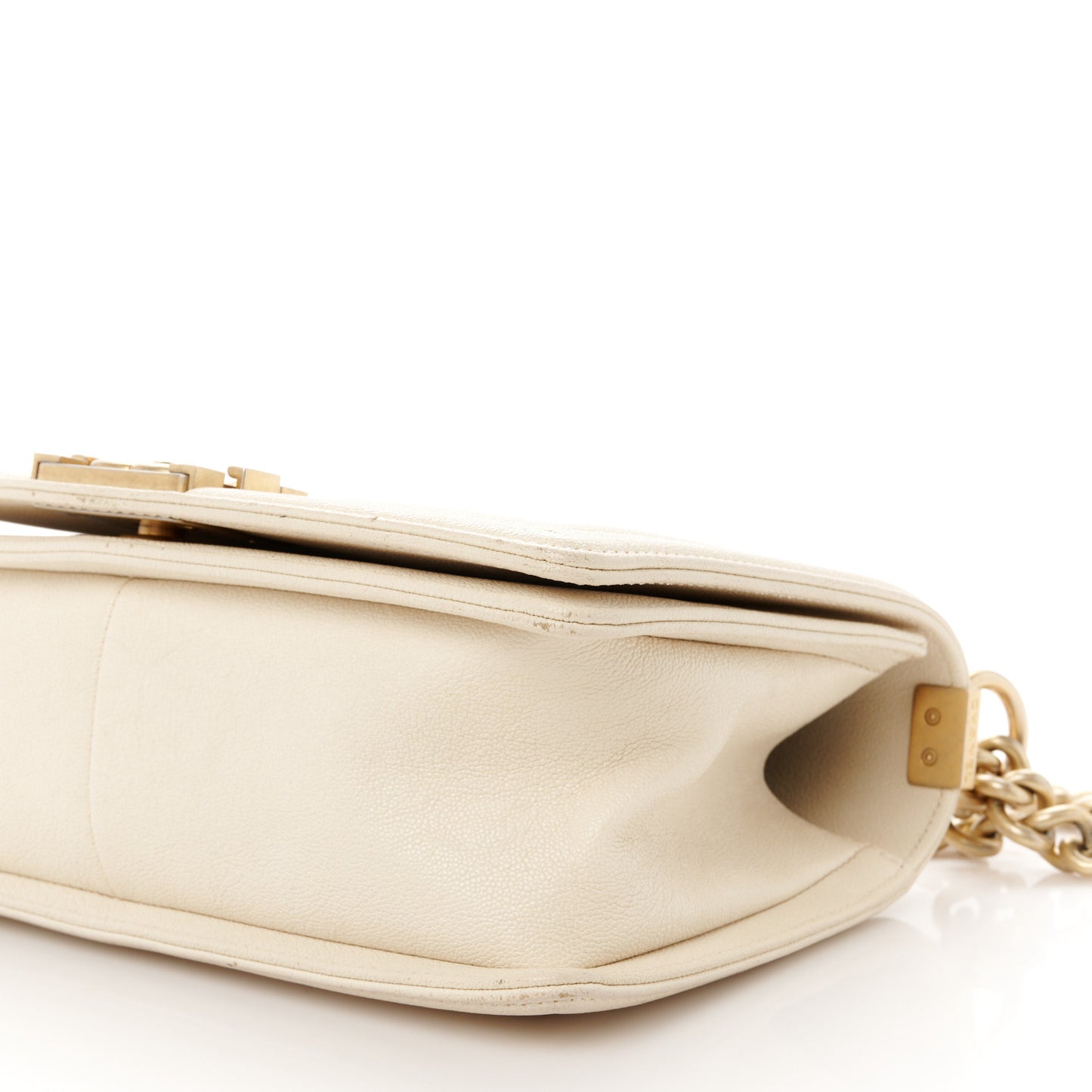 Caviar Quilted Medium Boy Flap White