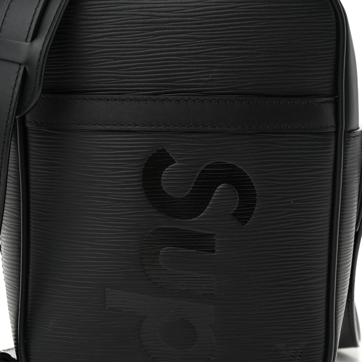 Louis Vuitton X SUPREME Epi Danube PM Black 7 of 10