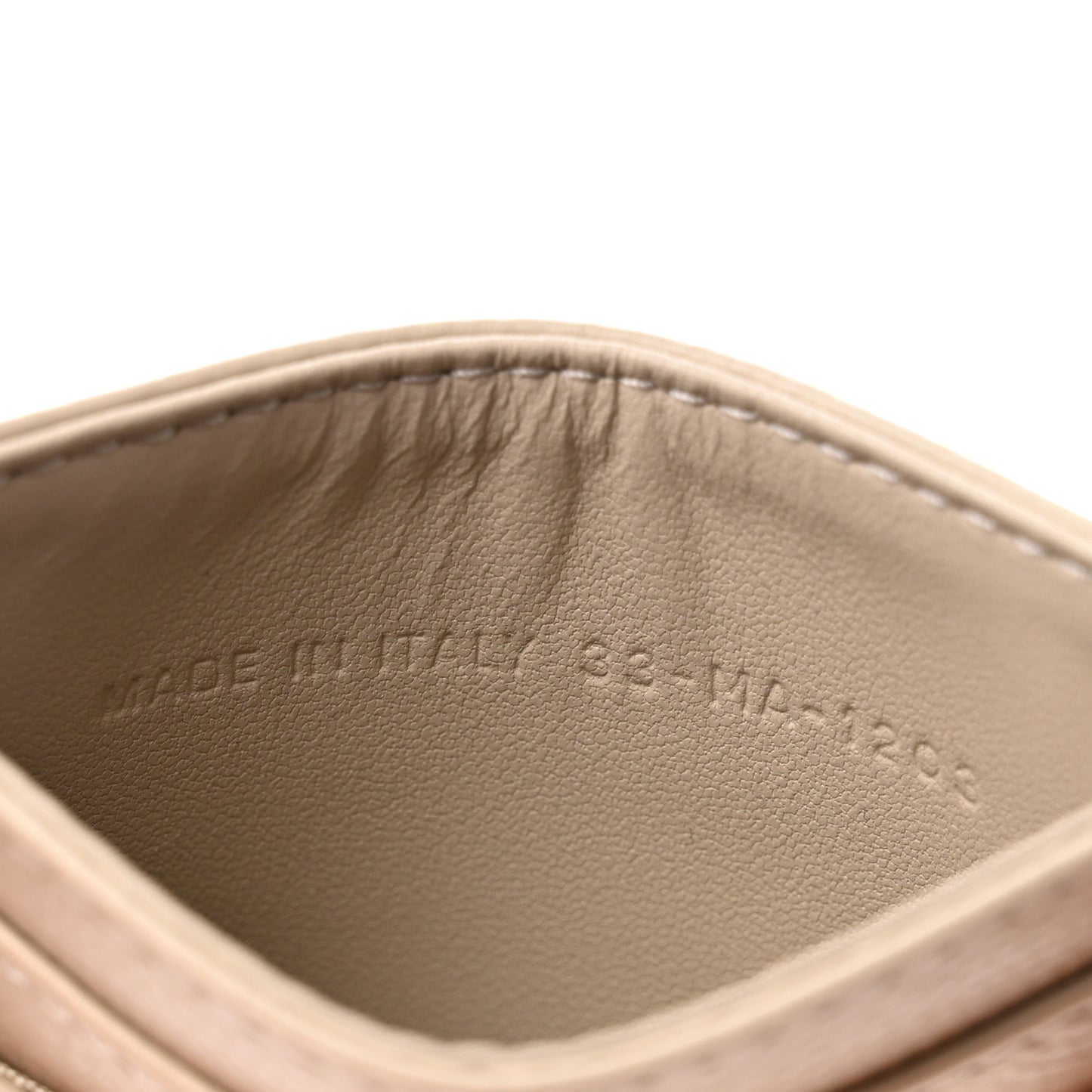 Supple Calfskin Cannage Caro Freesia Card Holder Powder Beige