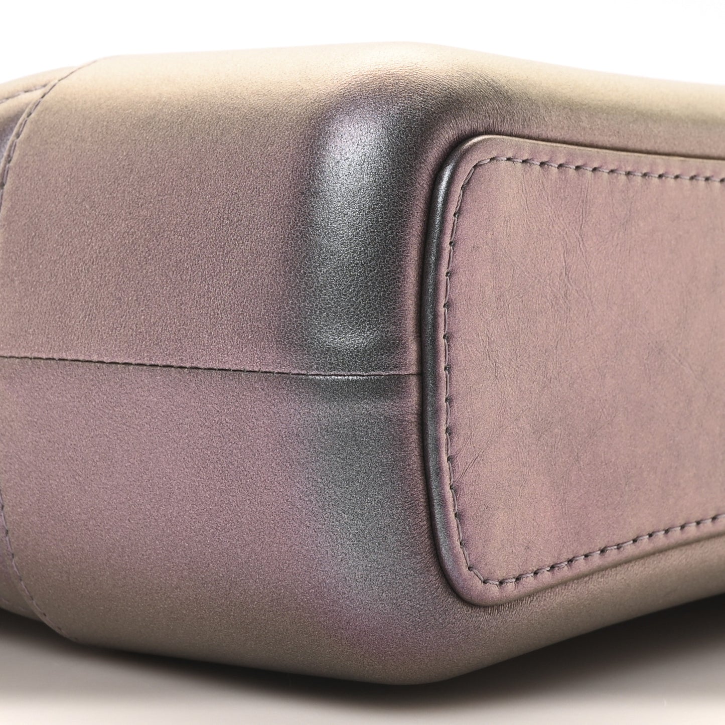 Iridescent Lambskin Calfskin Quilted Medium Gabrielle Hobo Light Purple