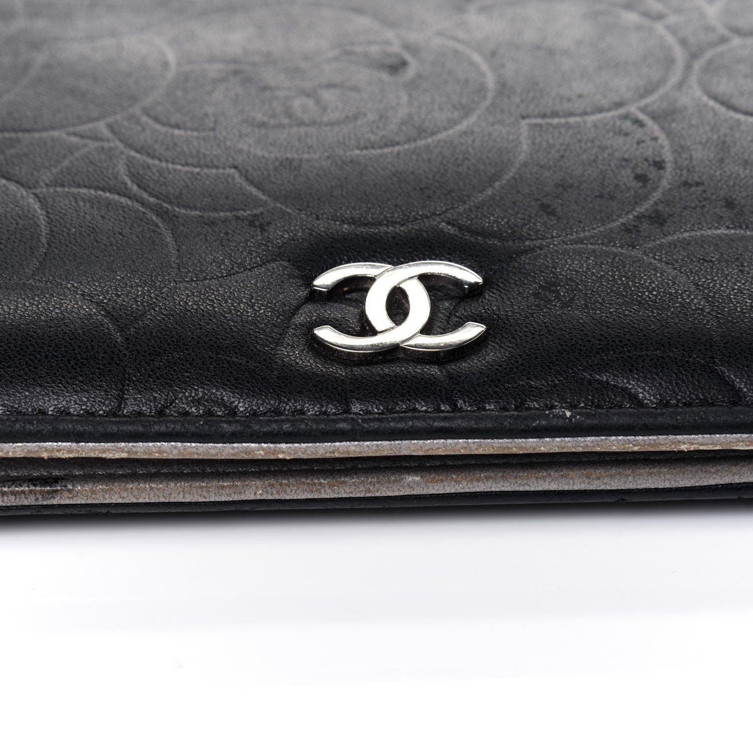 Chanel Lambskin Camellia Embossed Yen Wallet Black 24 of 26