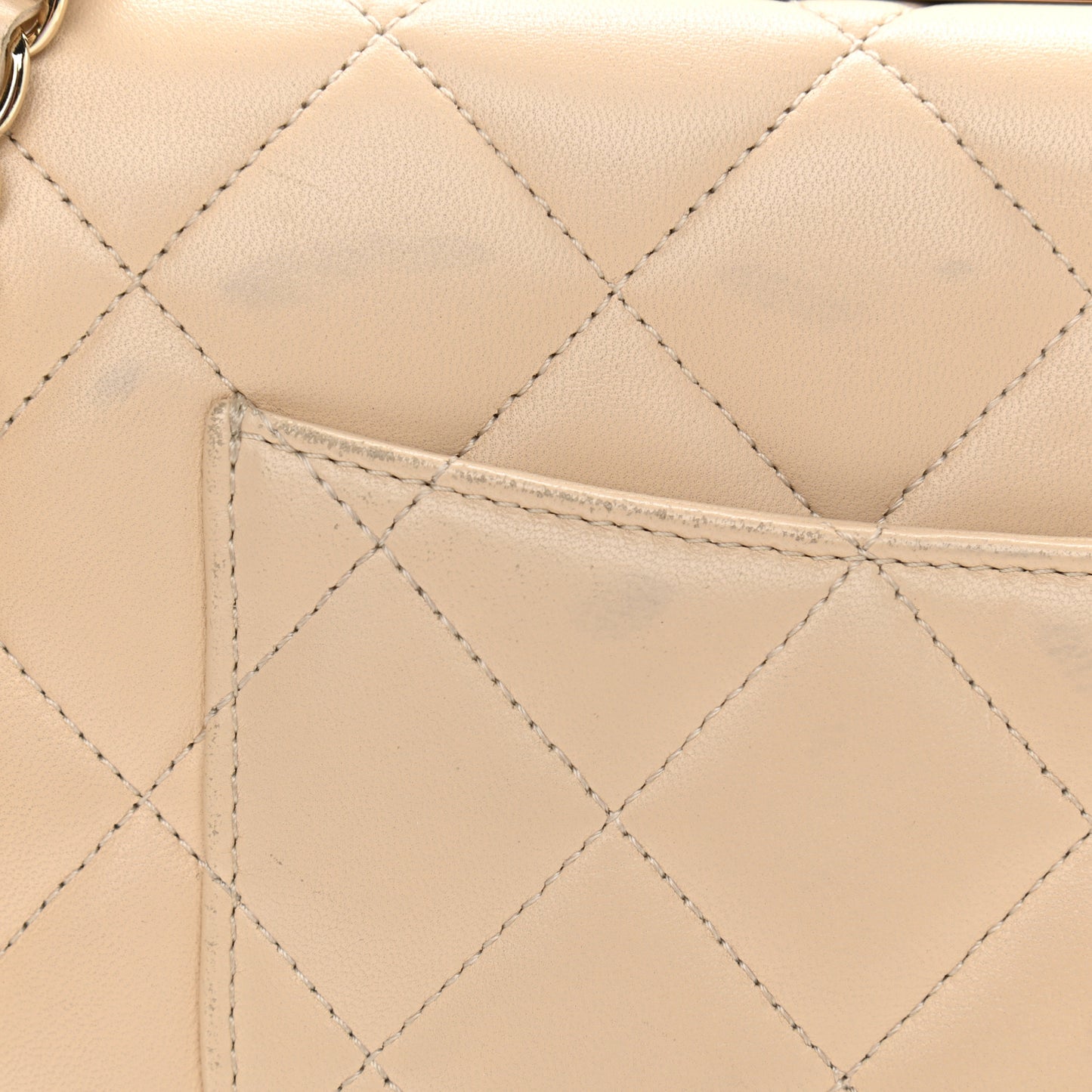 Lambskin Quilted Medium Trendy CC Flap Light Beige