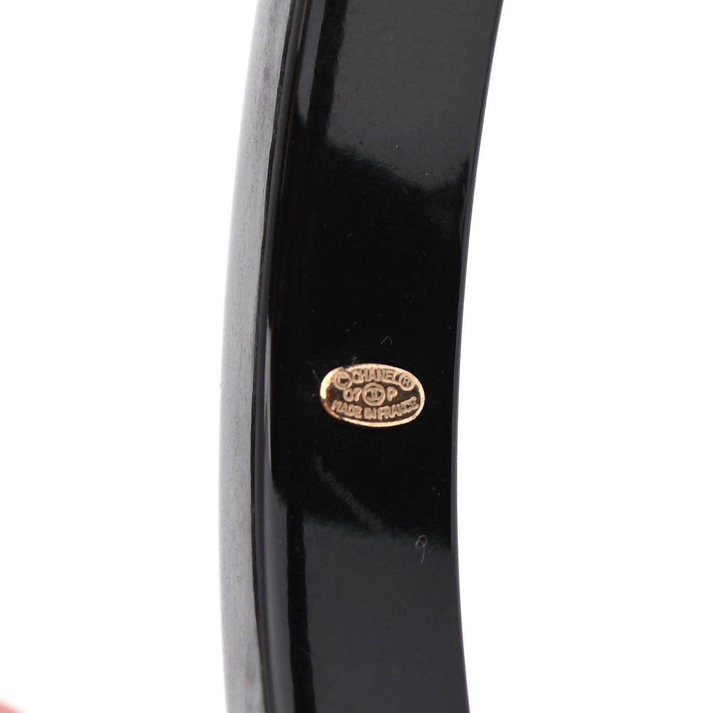 Resin Pour Etre Irremplaçable Bangle Bracelet Black