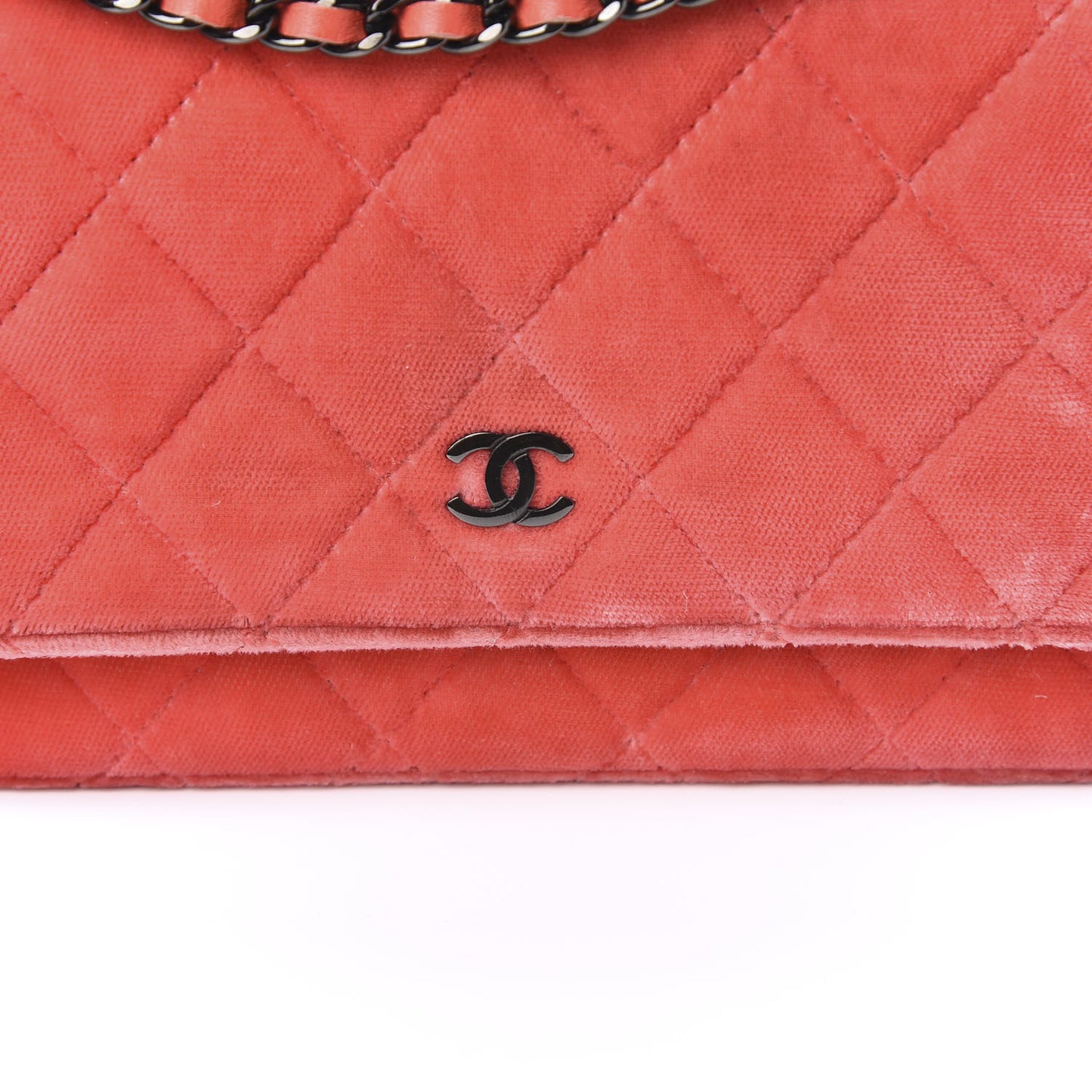 Velvet Classic Quilted Wallet On Chain WOC Coral