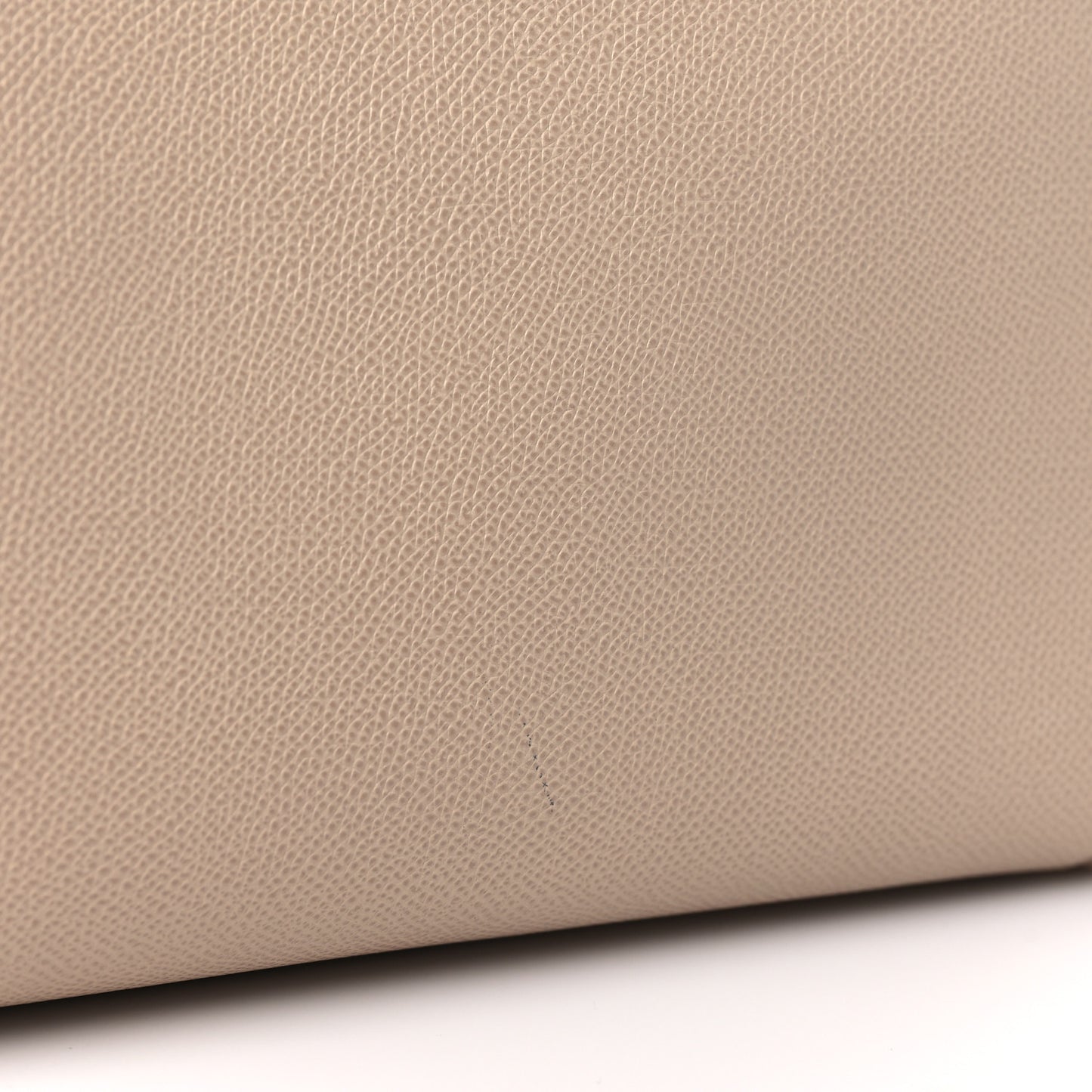 Hammered Calfskin Vara Bow Chain Tote Macadamia